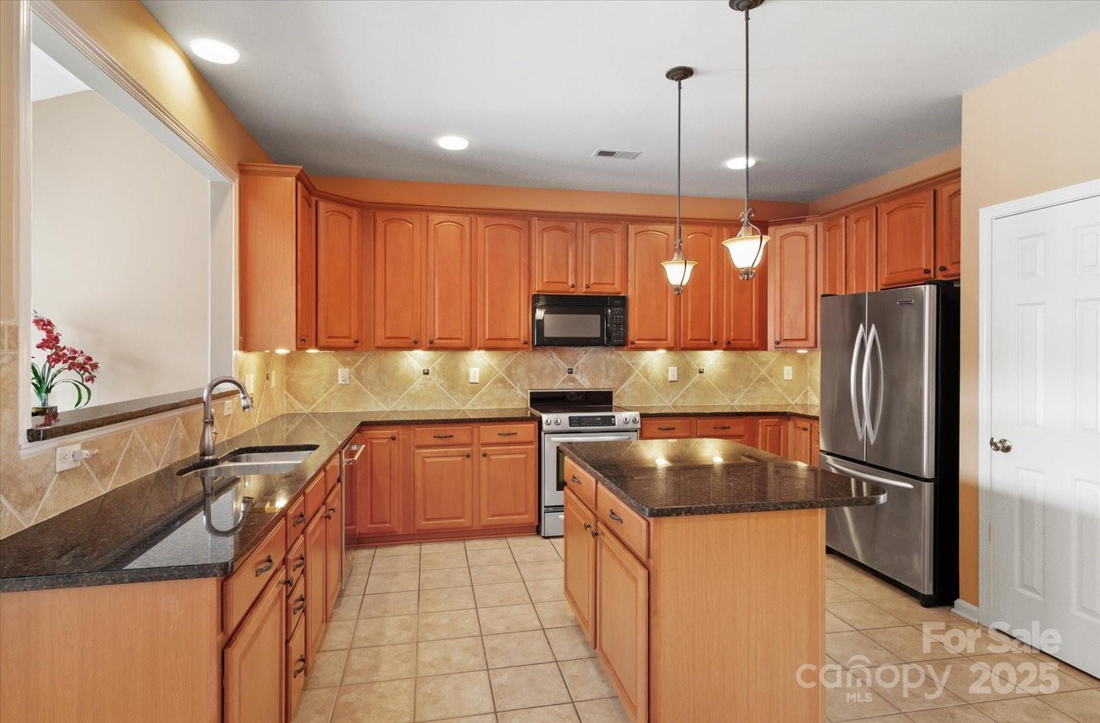 14648 Greenpoint Lane