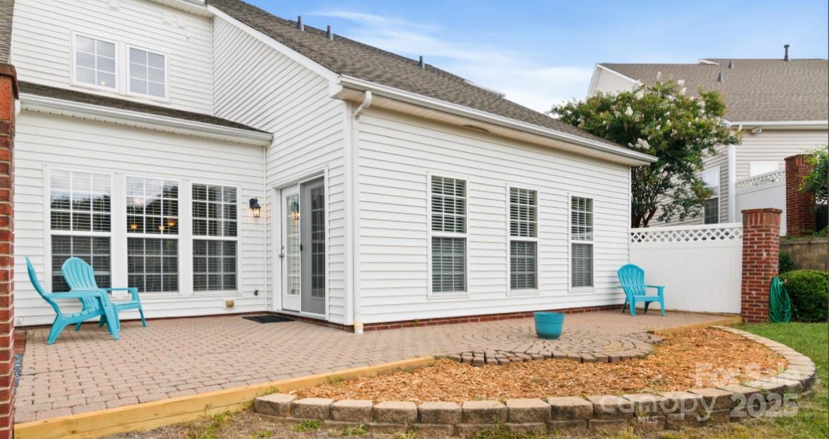 14648 Greenpoint Lane