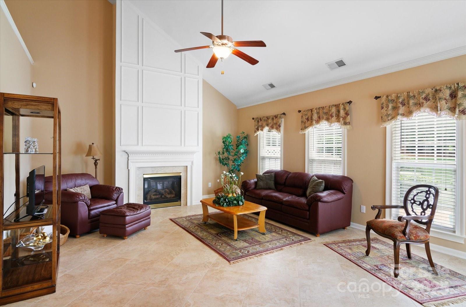 14648 Greenpoint Lane