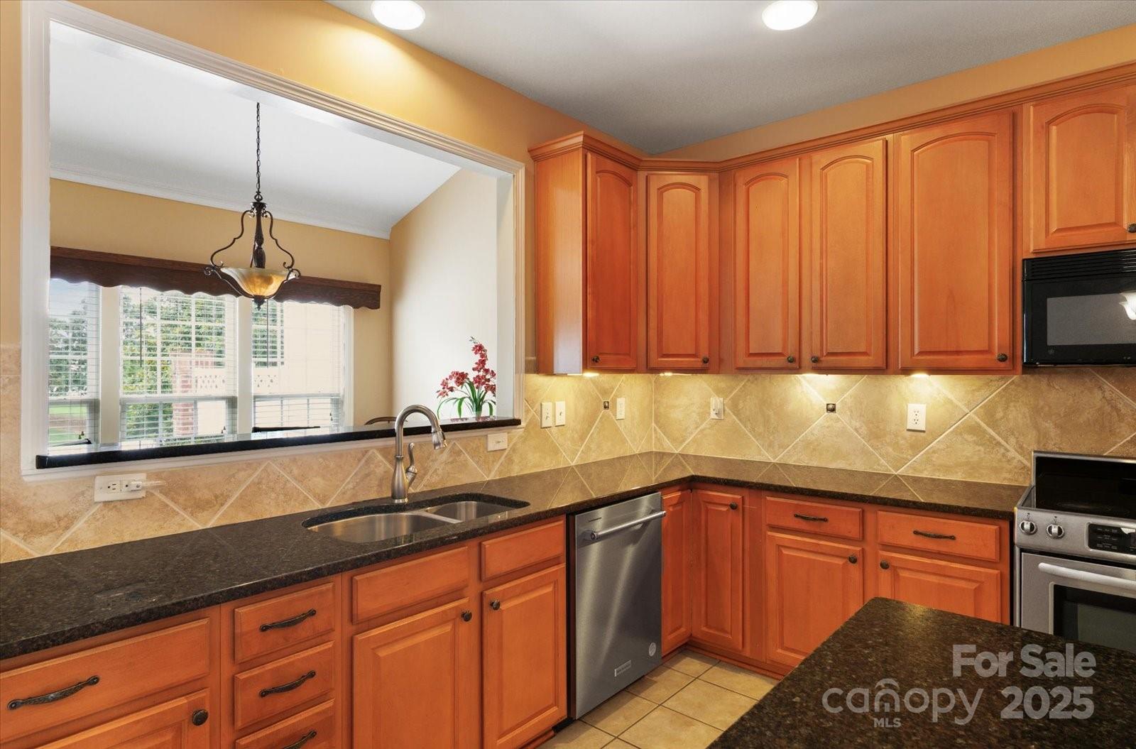 14648 Greenpoint Lane