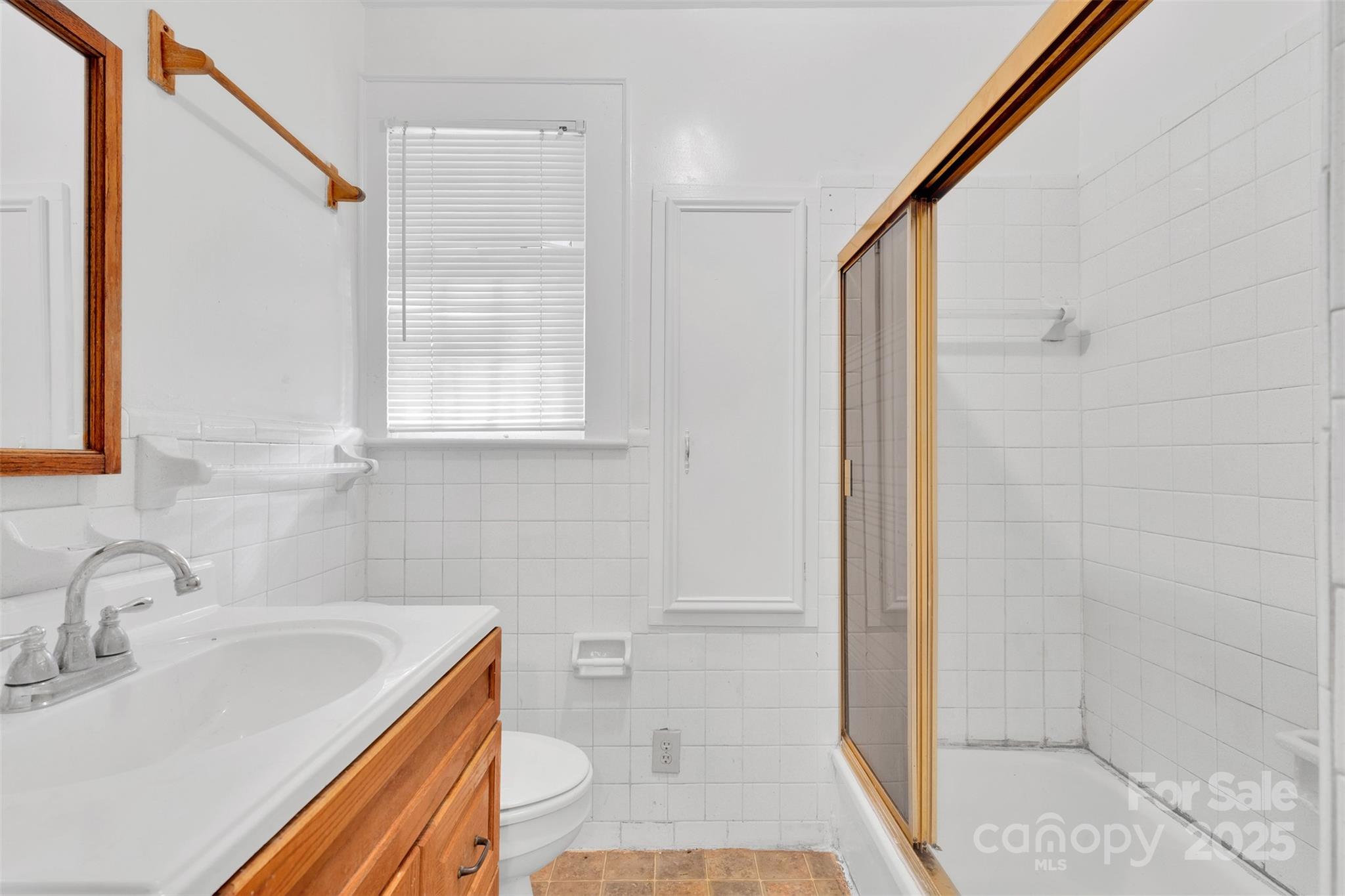409 Gold Street