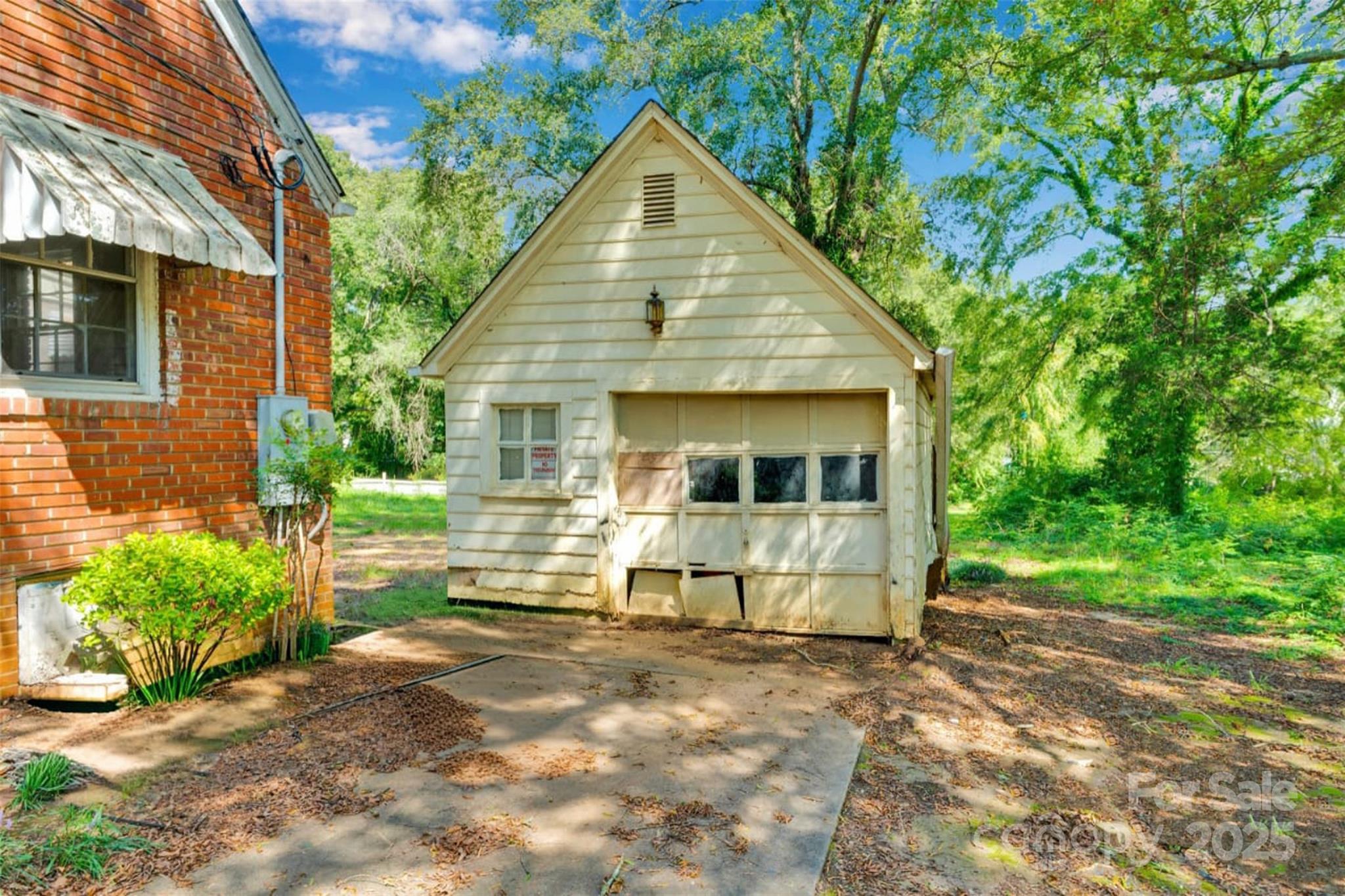 409 Gold Street