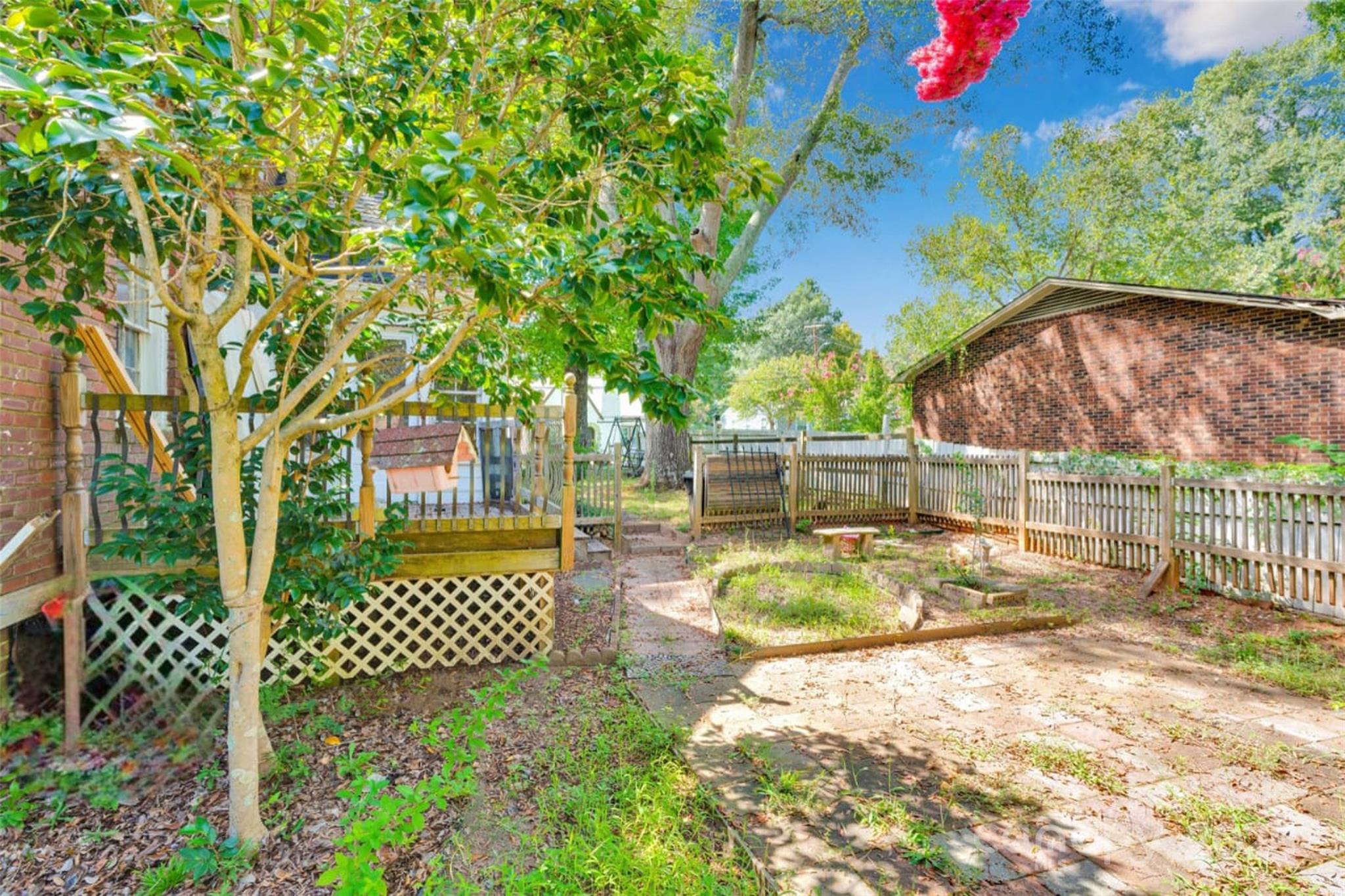 409 Gold Street