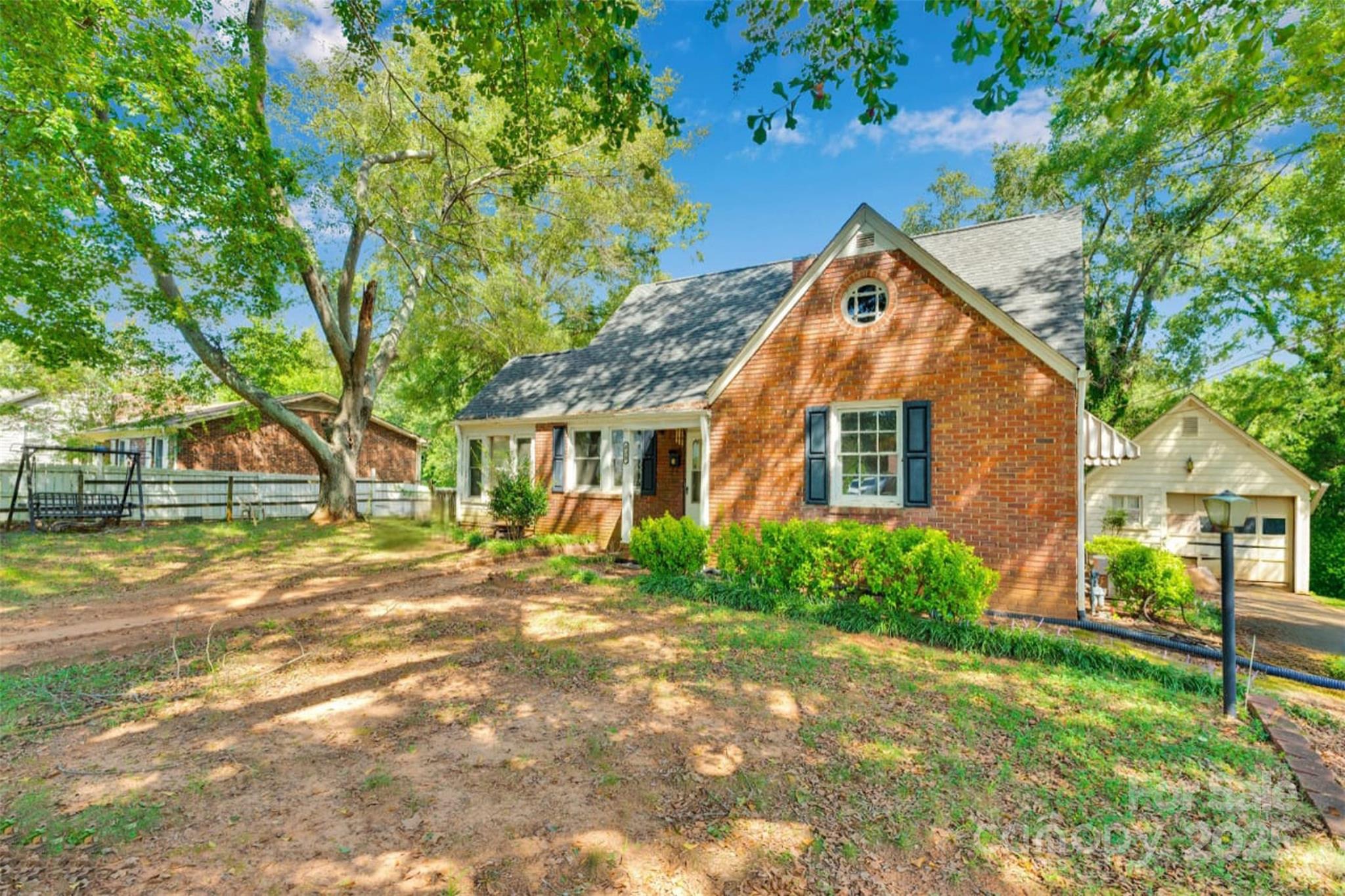 409 Gold Street