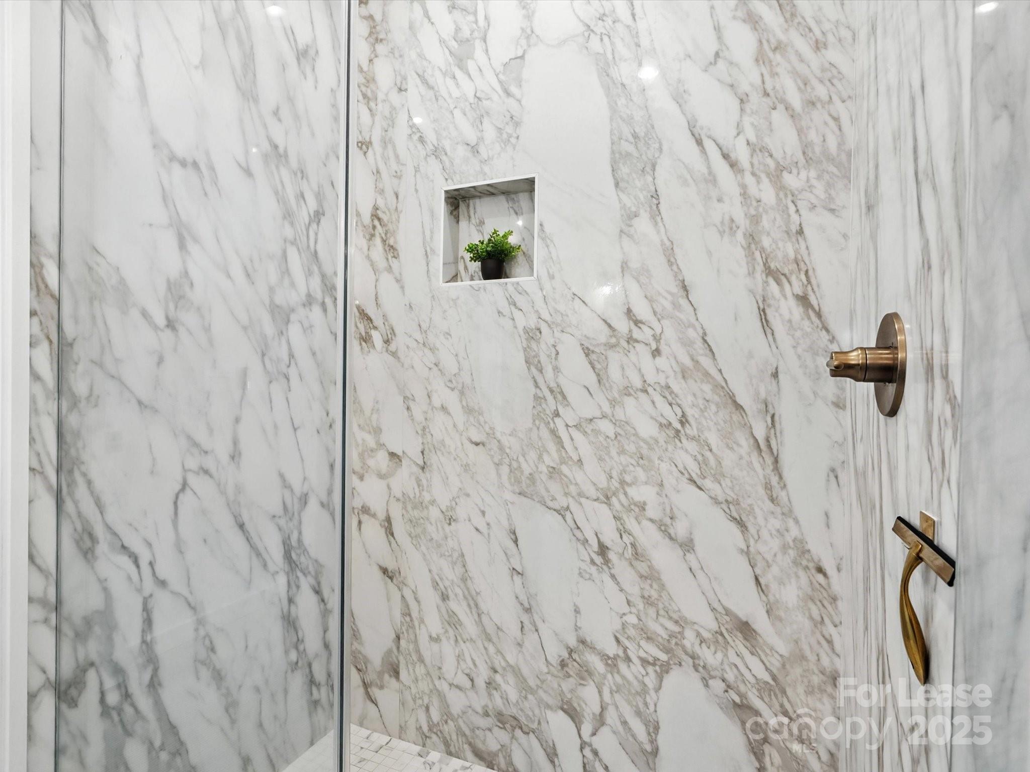 2653 Shenandoah Avenue