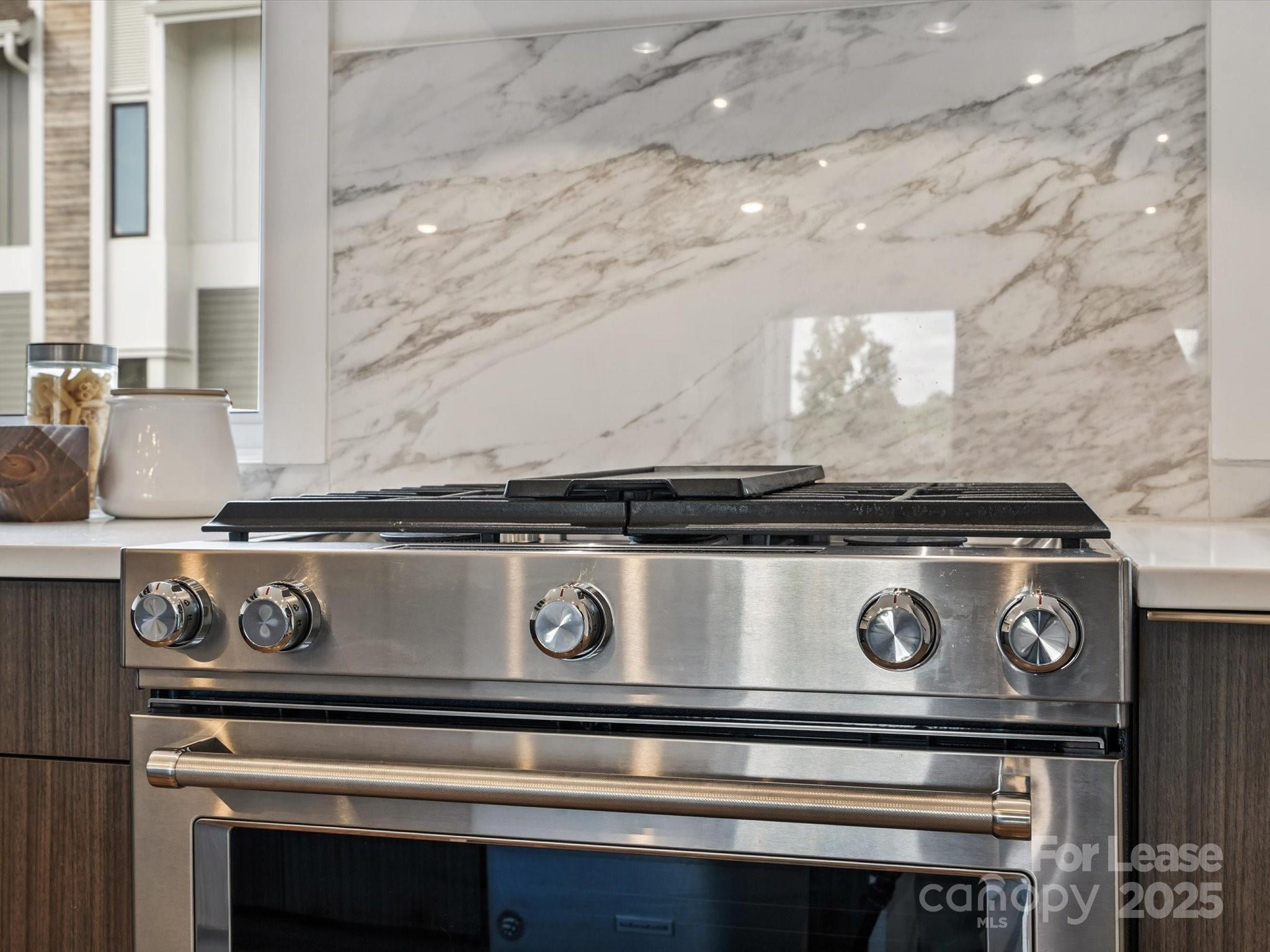 2653 Shenandoah Avenue