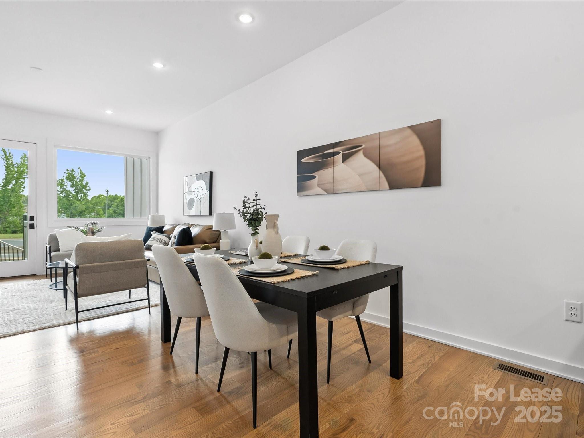 2653 Shenandoah Avenue