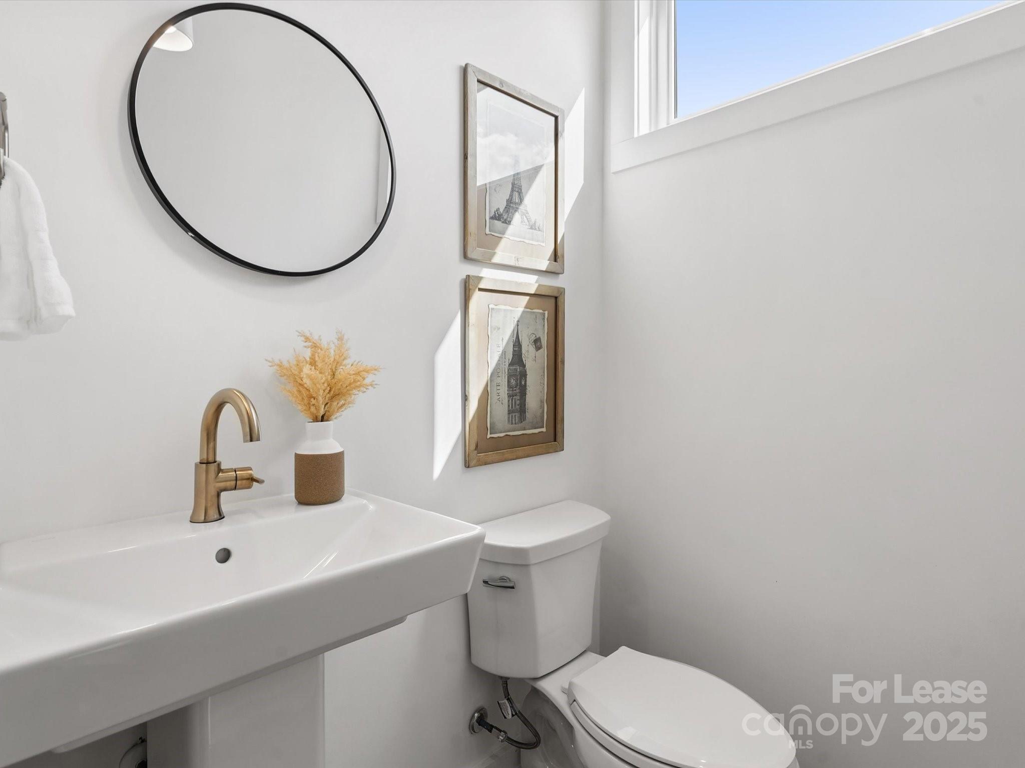 2653 Shenandoah Avenue