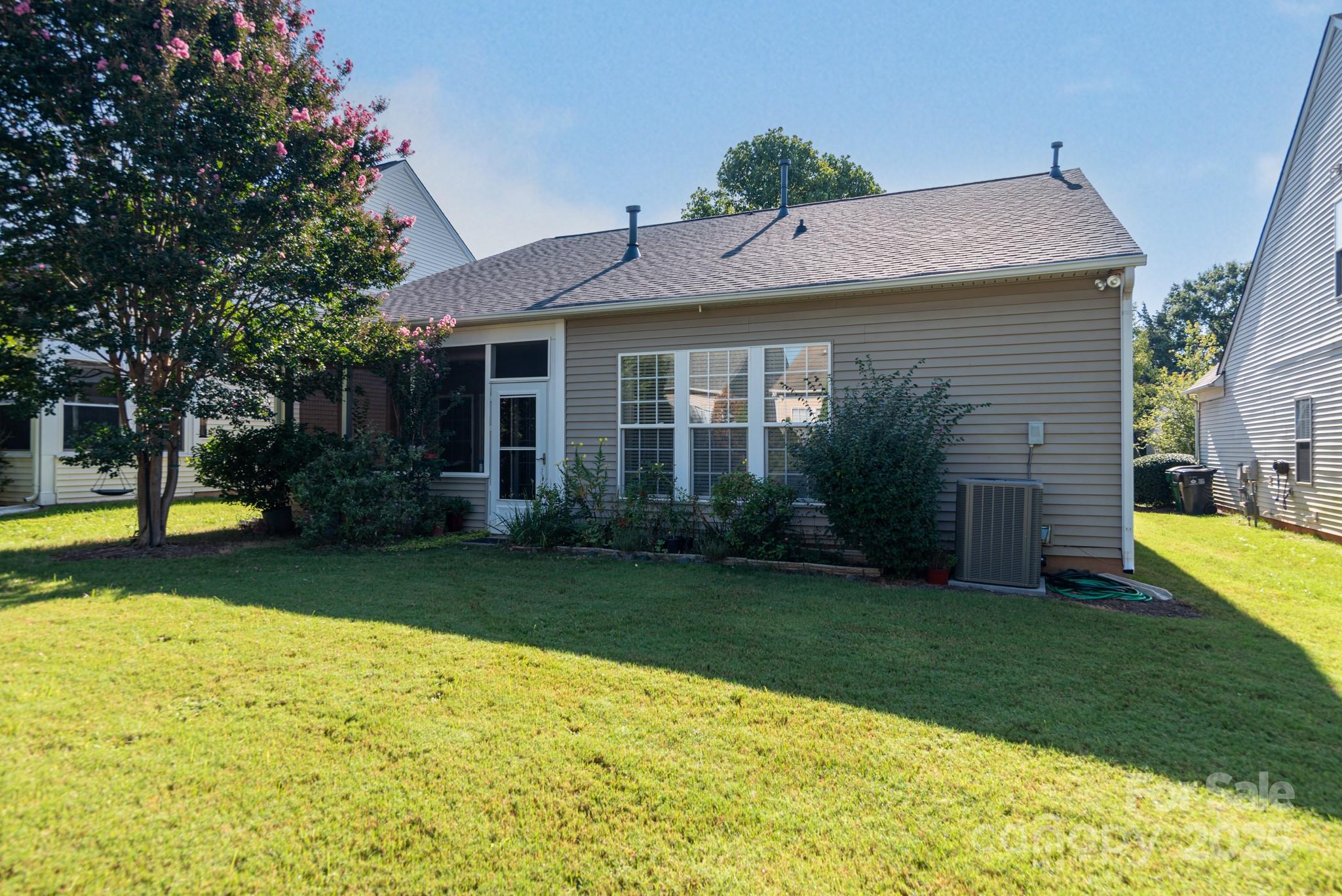 6423 Ridgeview Commons Drive