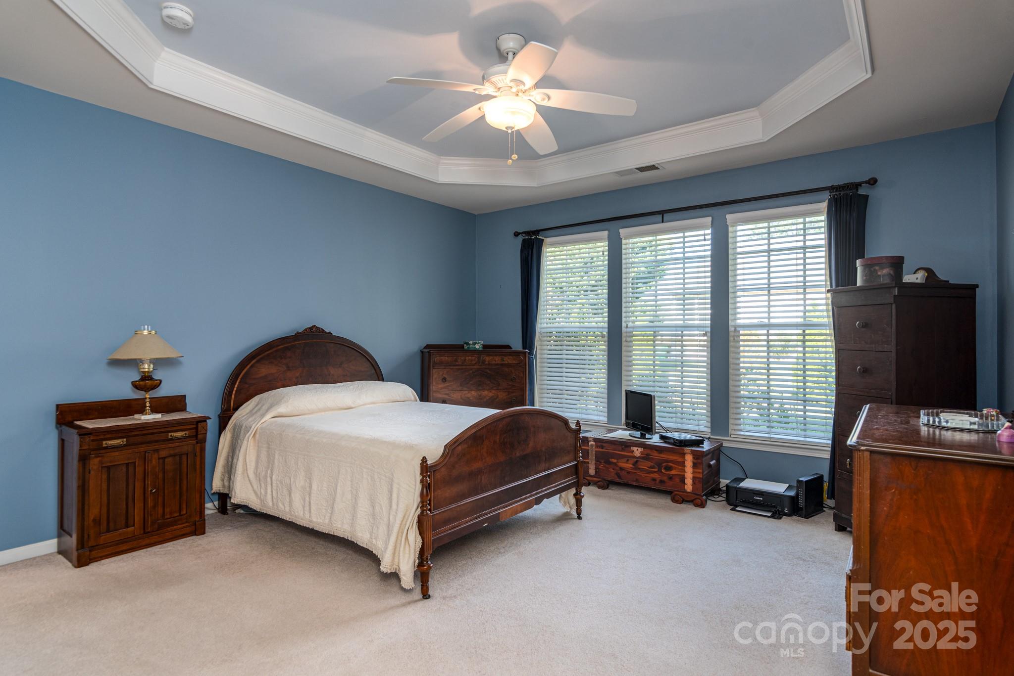 6423 Ridgeview Commons Drive