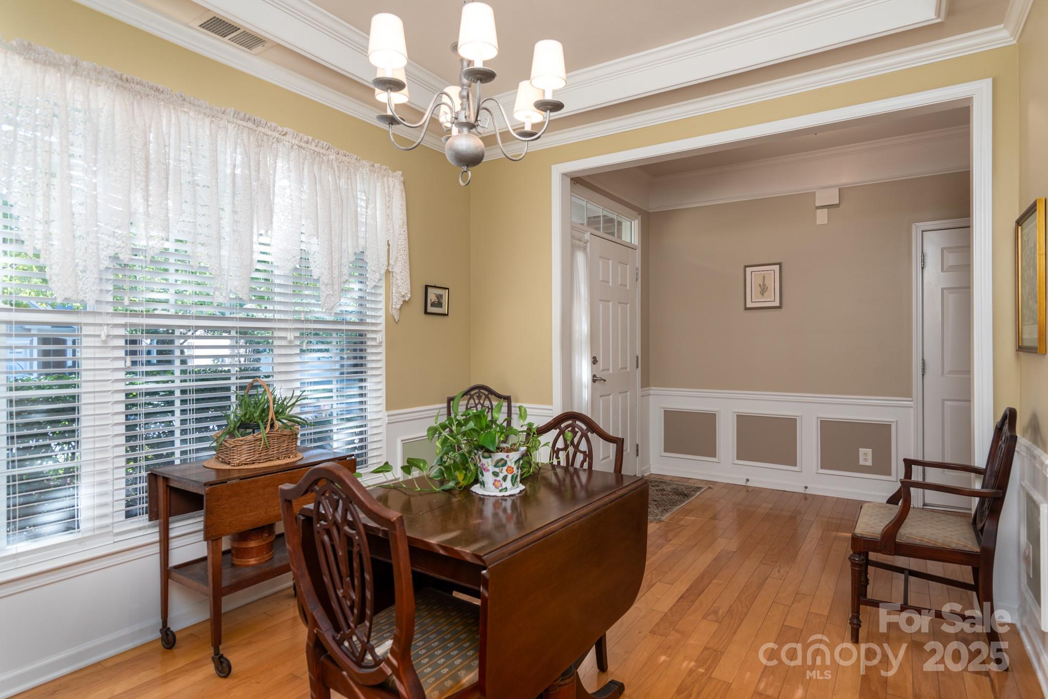 6423 Ridgeview Commons Drive