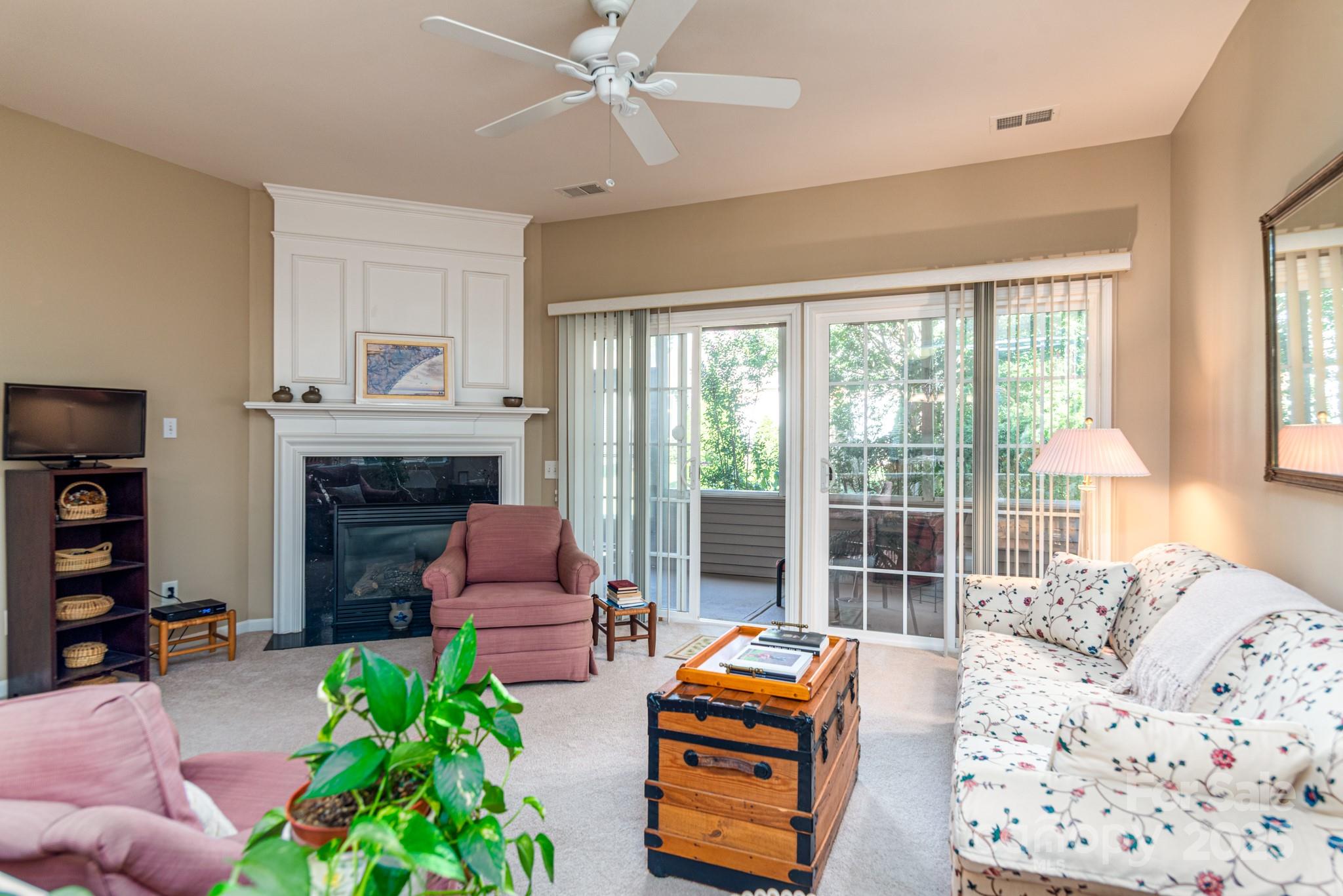 6423 Ridgeview Commons Drive