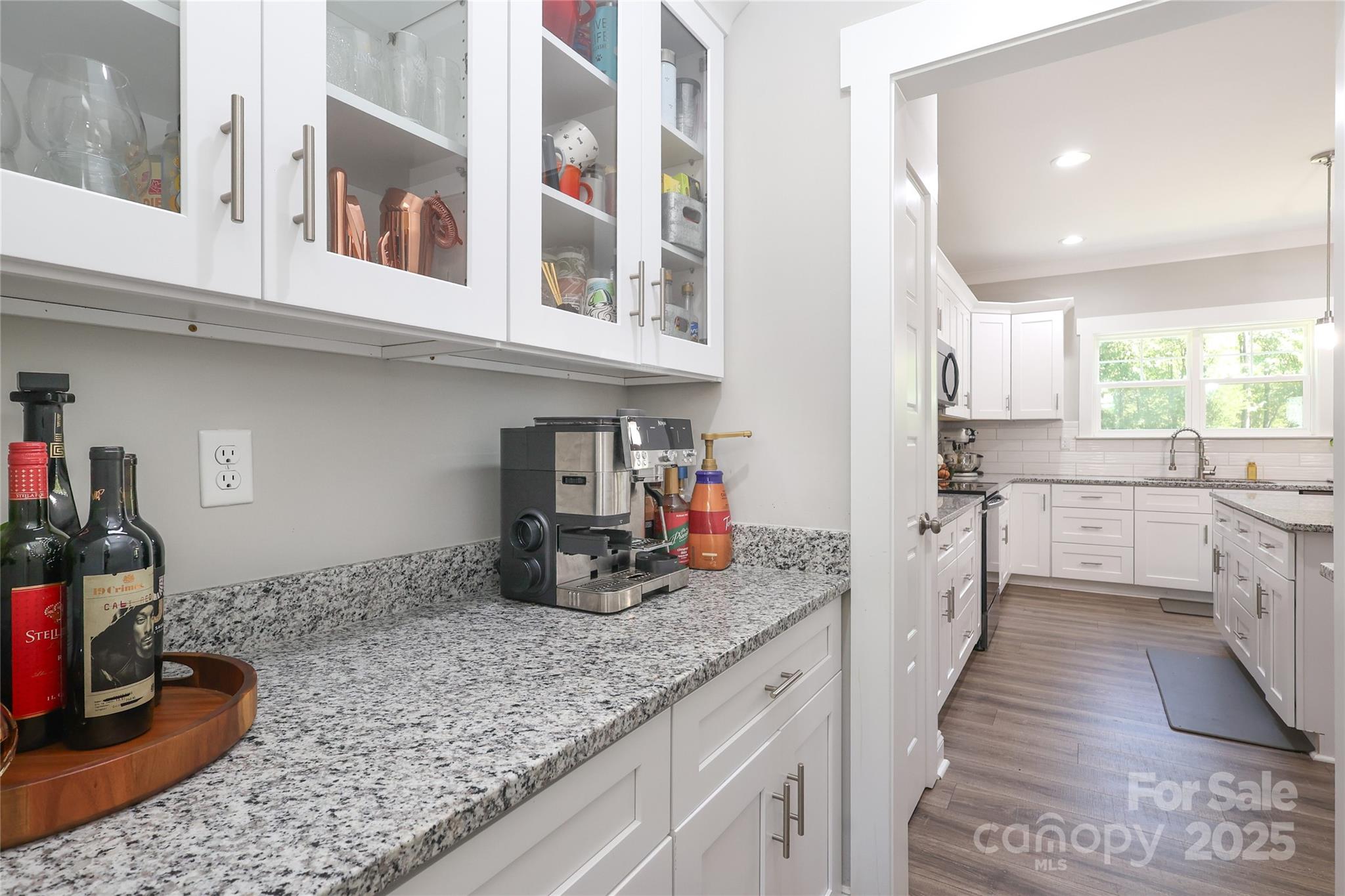 10105 Greenwood Court Unit: 27