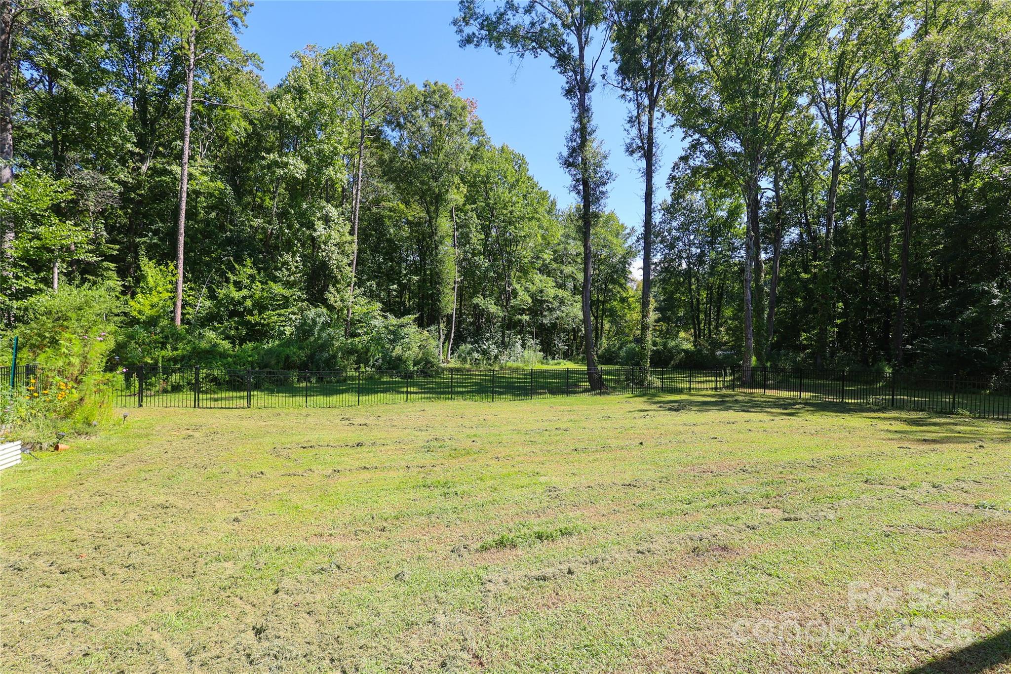 10105 Greenwood Court Unit: 27