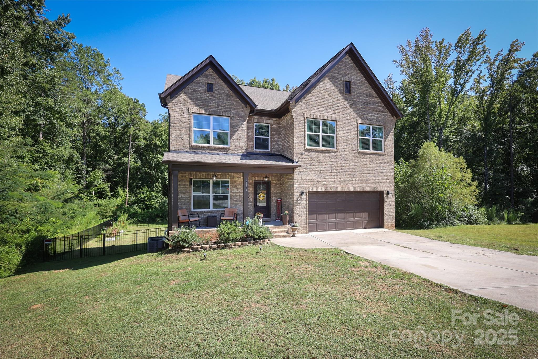 10105 Greenwood Court Unit: 27