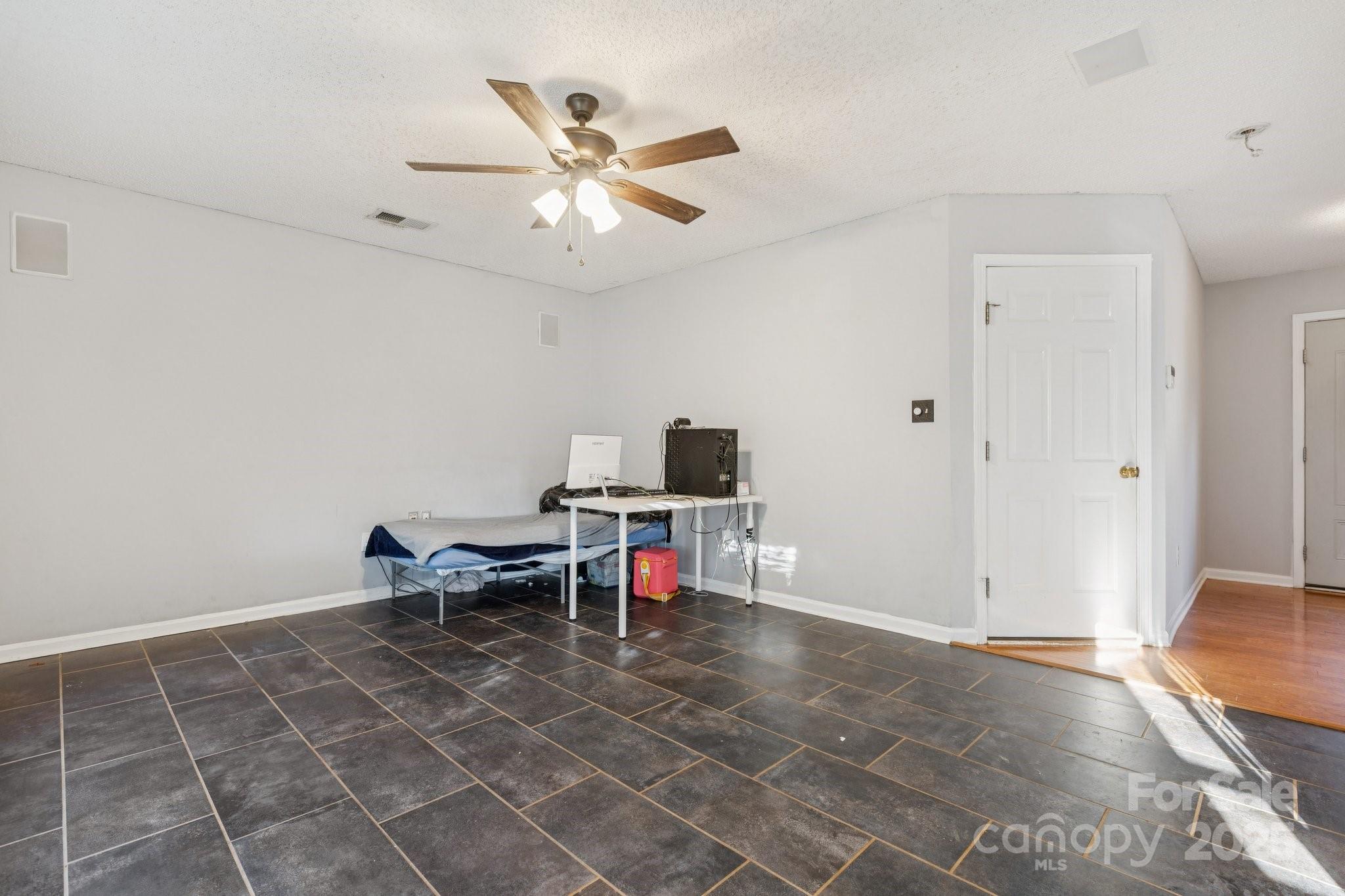 6922 Brandon Chase Lane