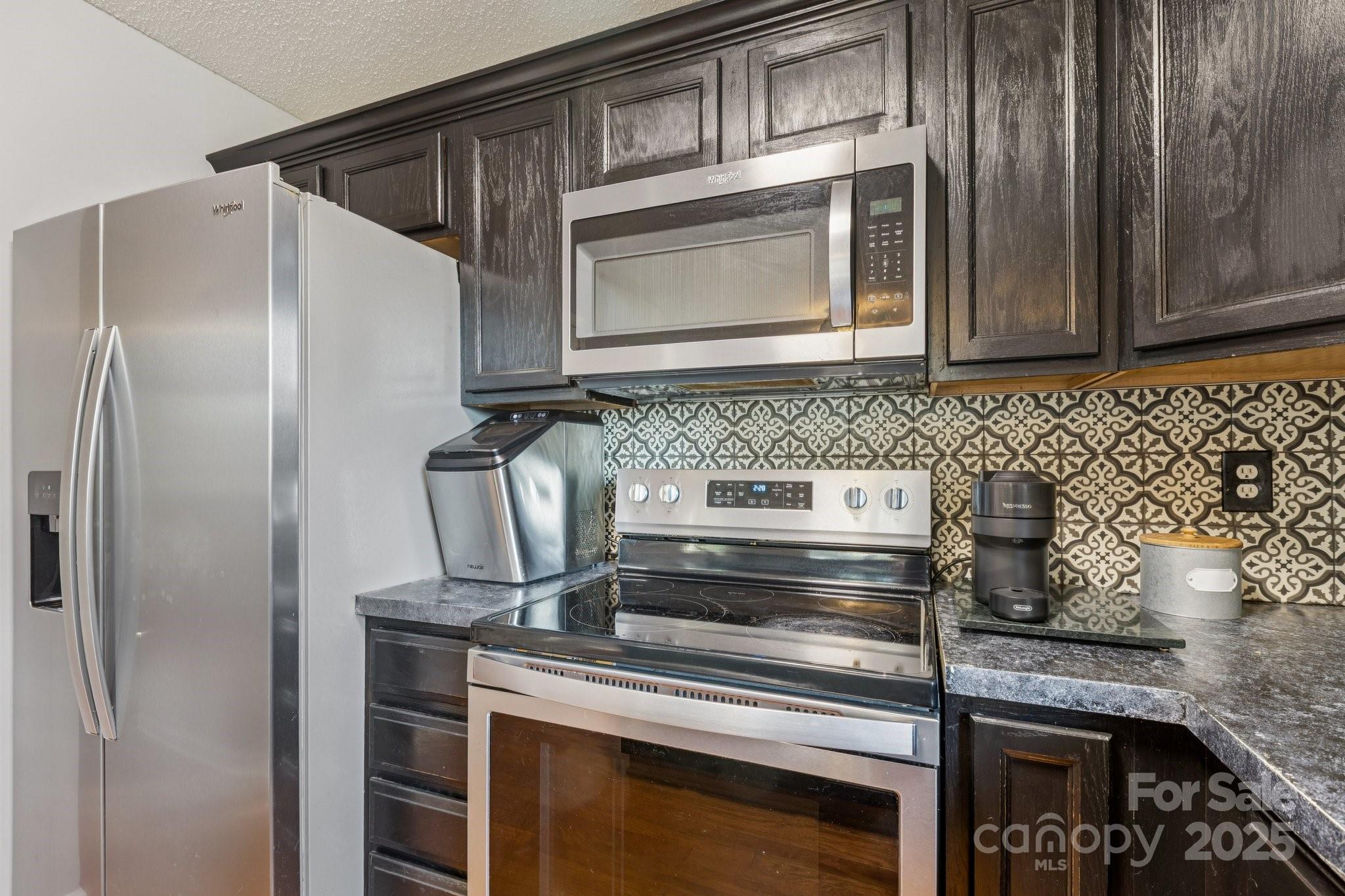 6922 Brandon Chase Lane