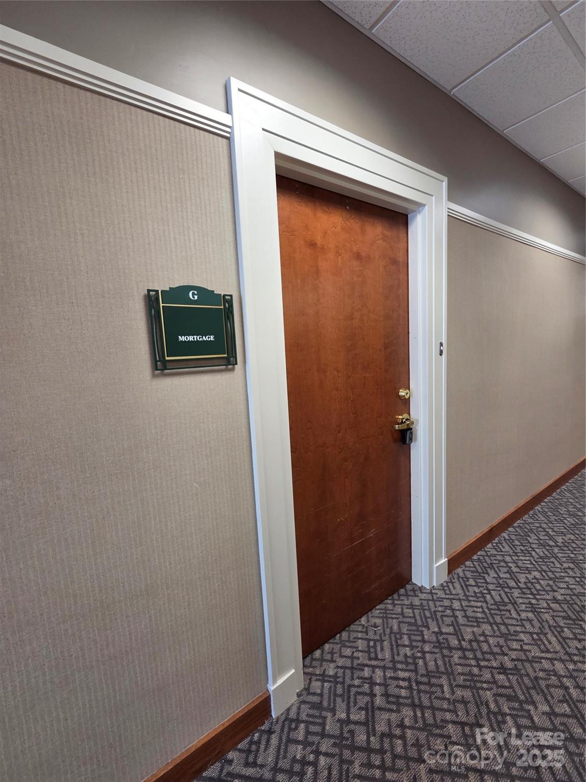 3121 Springbank Lane