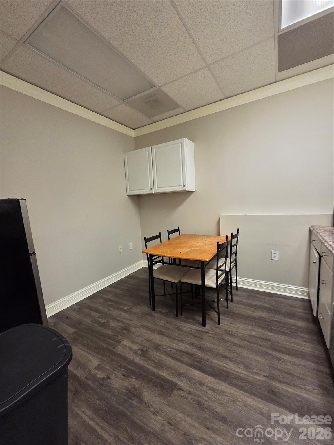 3121 Springbank Lane