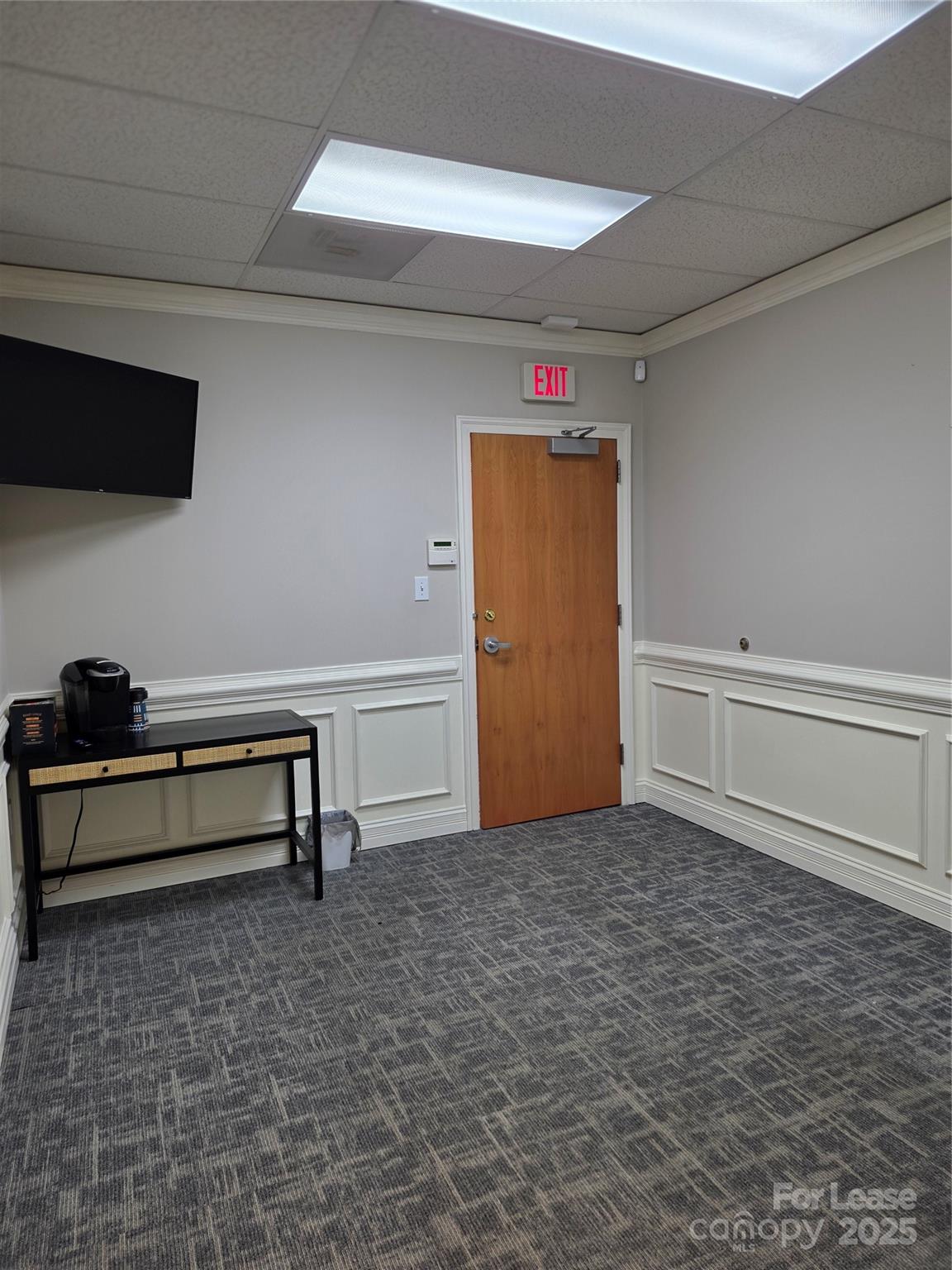 3121 Springbank Lane