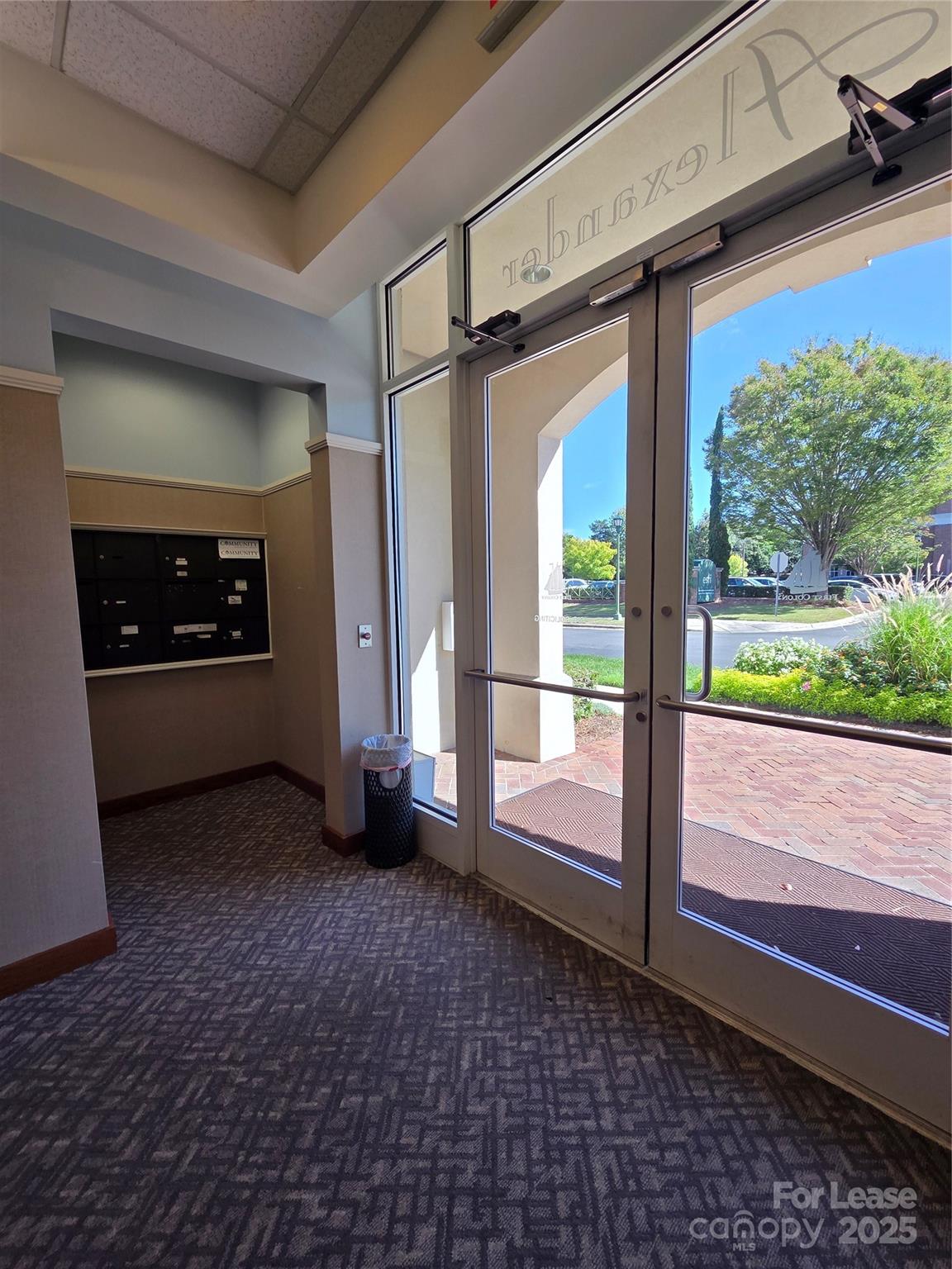 3121 Springbank Lane