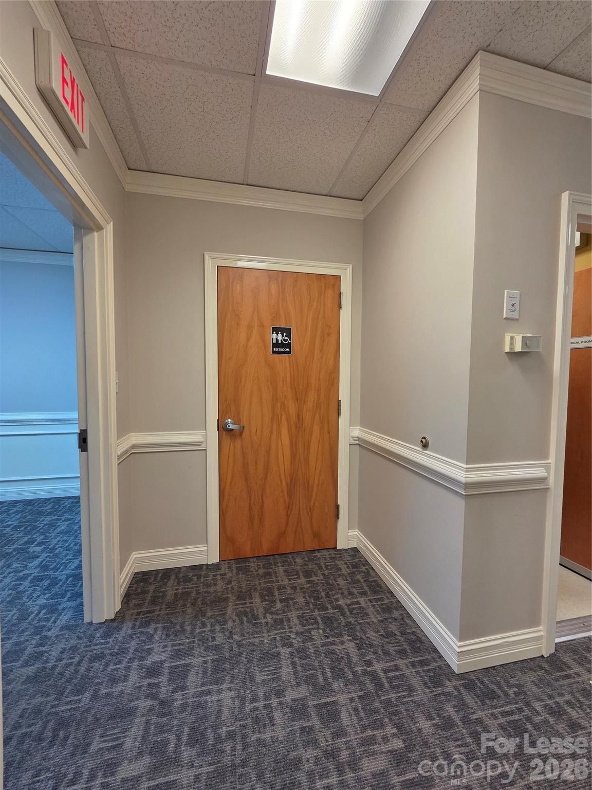 3121 Springbank Lane