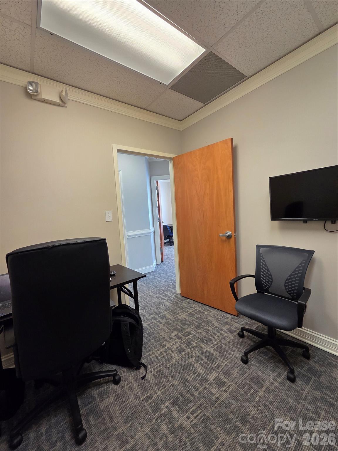 3121 Springbank Lane