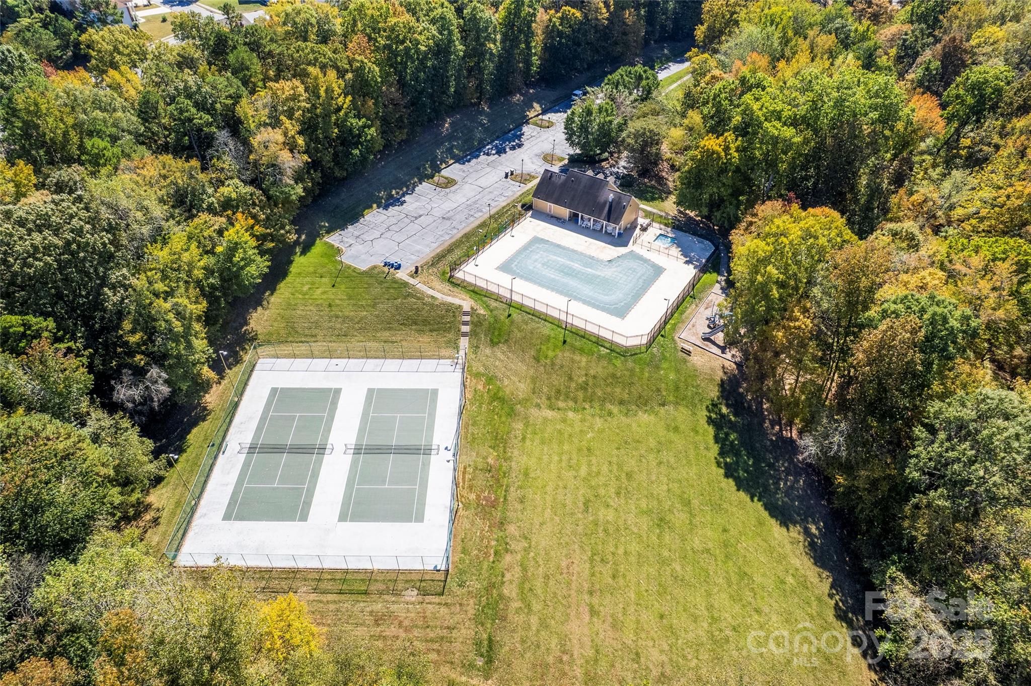 7633 Nicolette Court