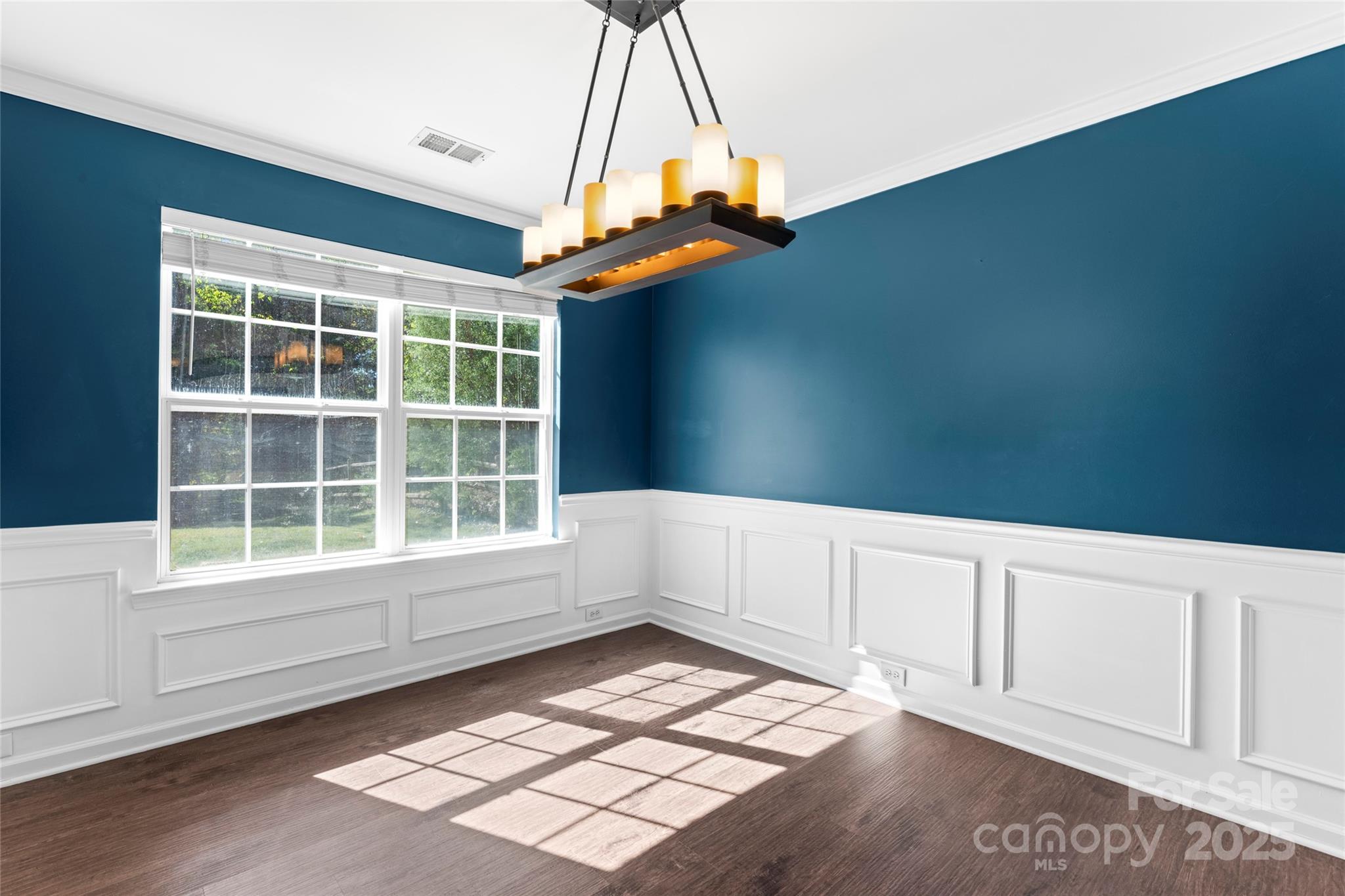 7633 Nicolette Court