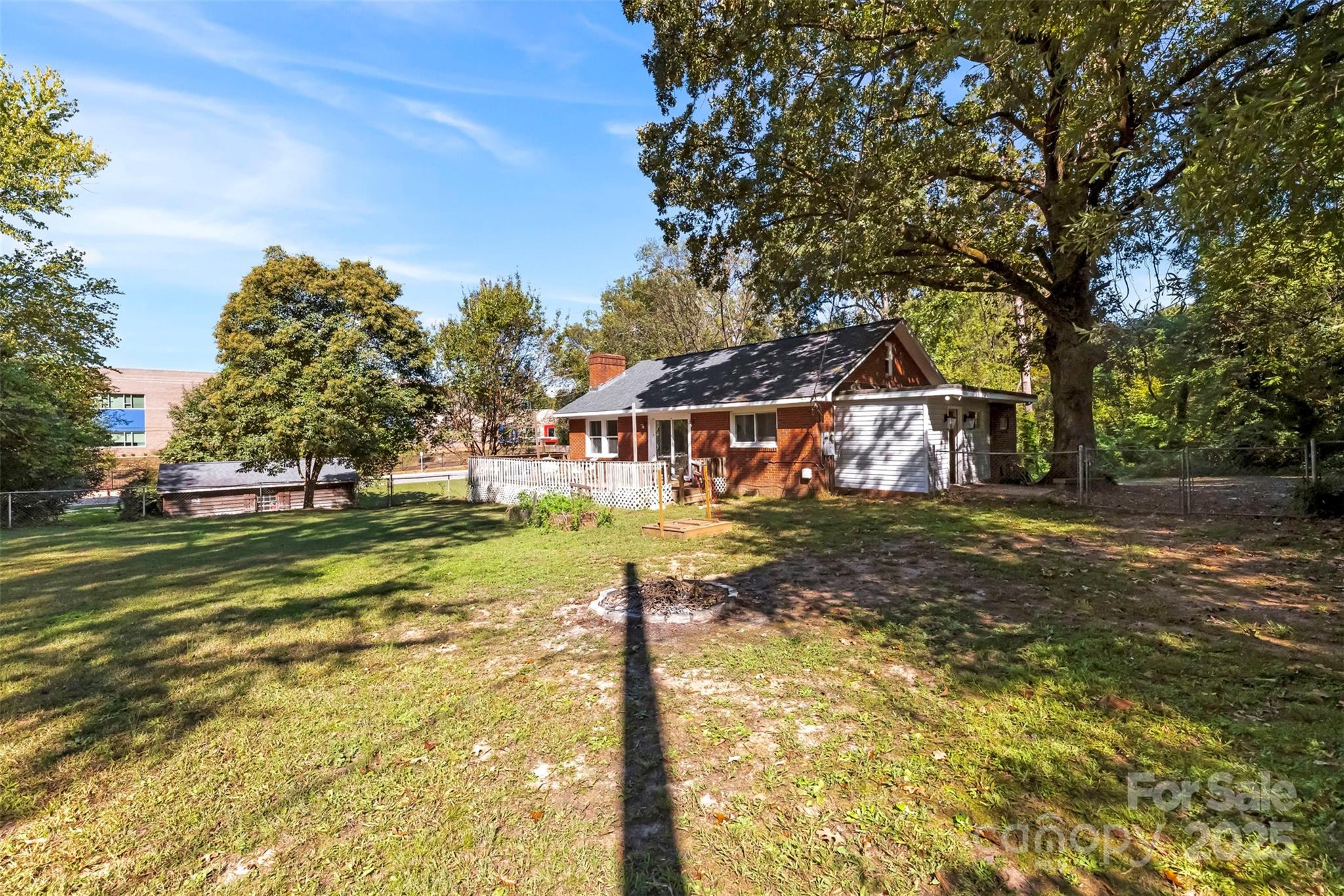 615 W Park Drive
