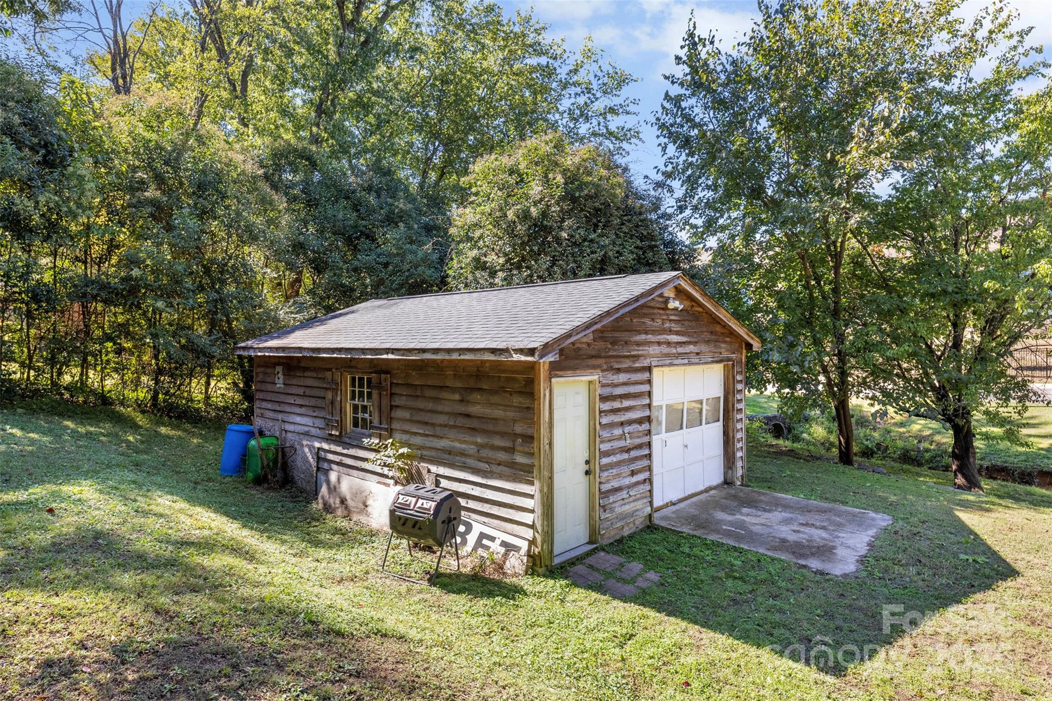 615 W Park Drive