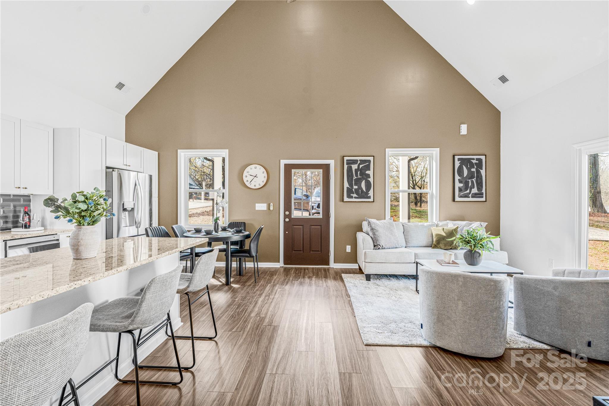 512 N Mulberry Street