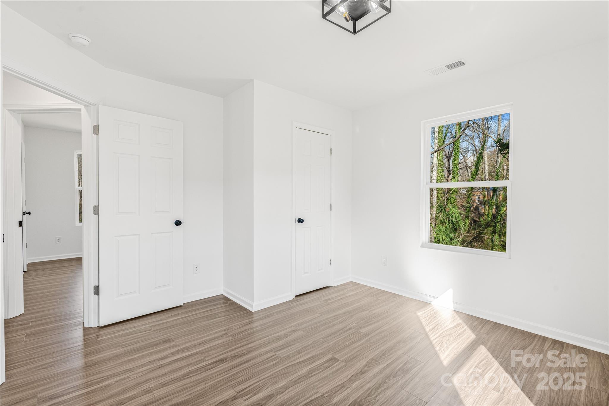 512 N Mulberry Street