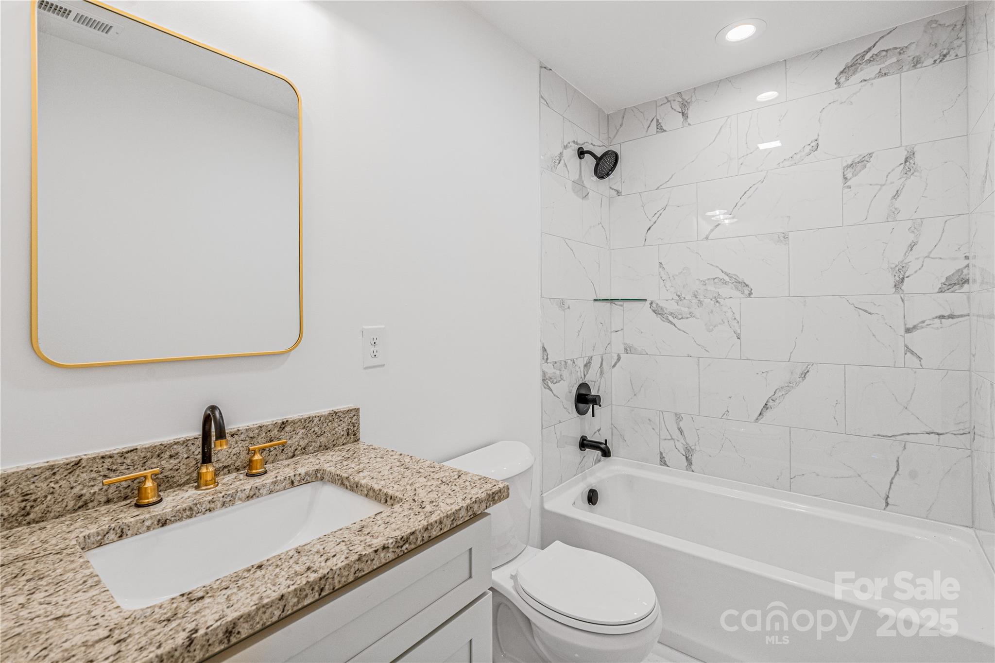 512 N Mulberry Street