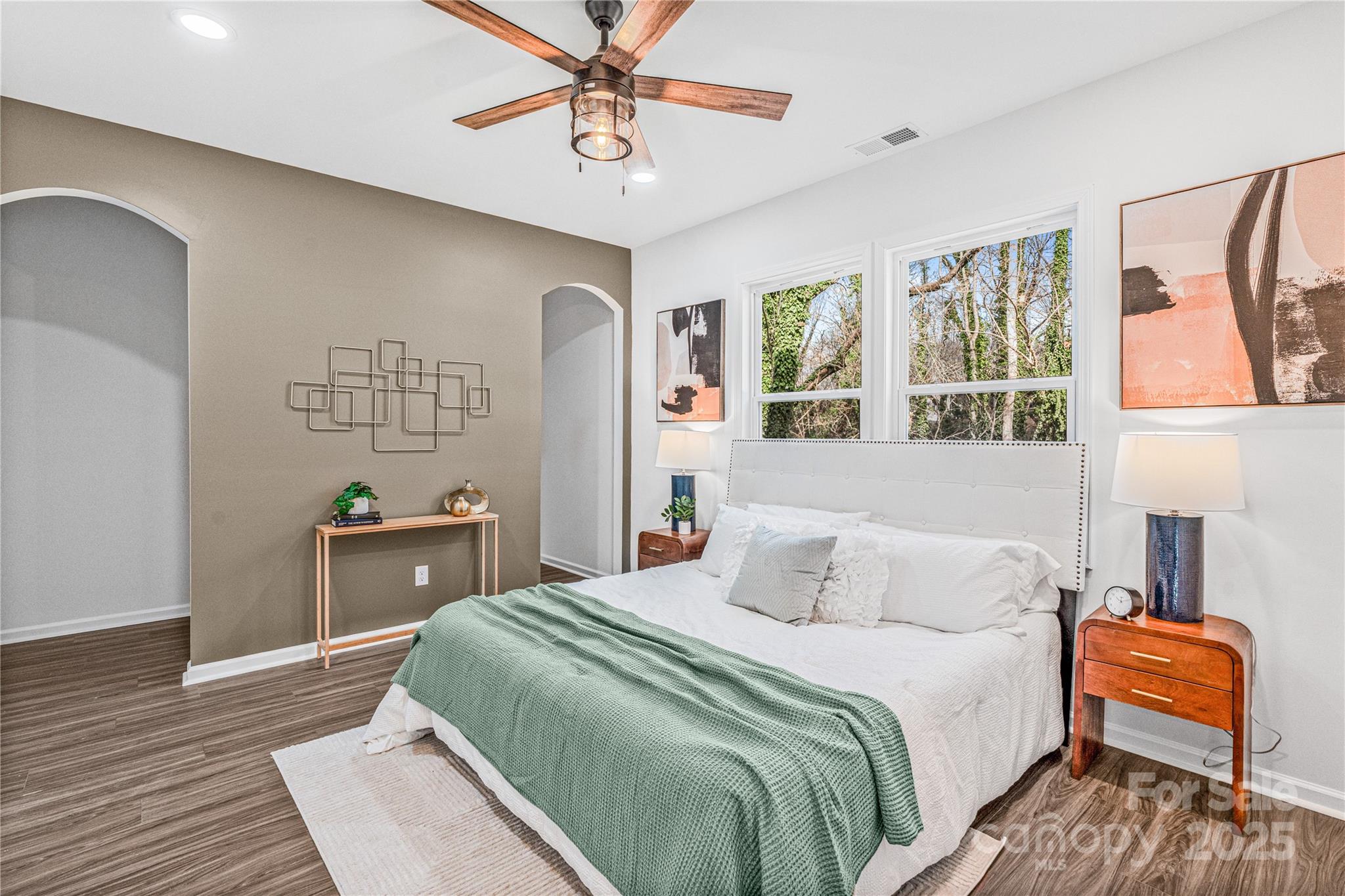 512 N Mulberry Street