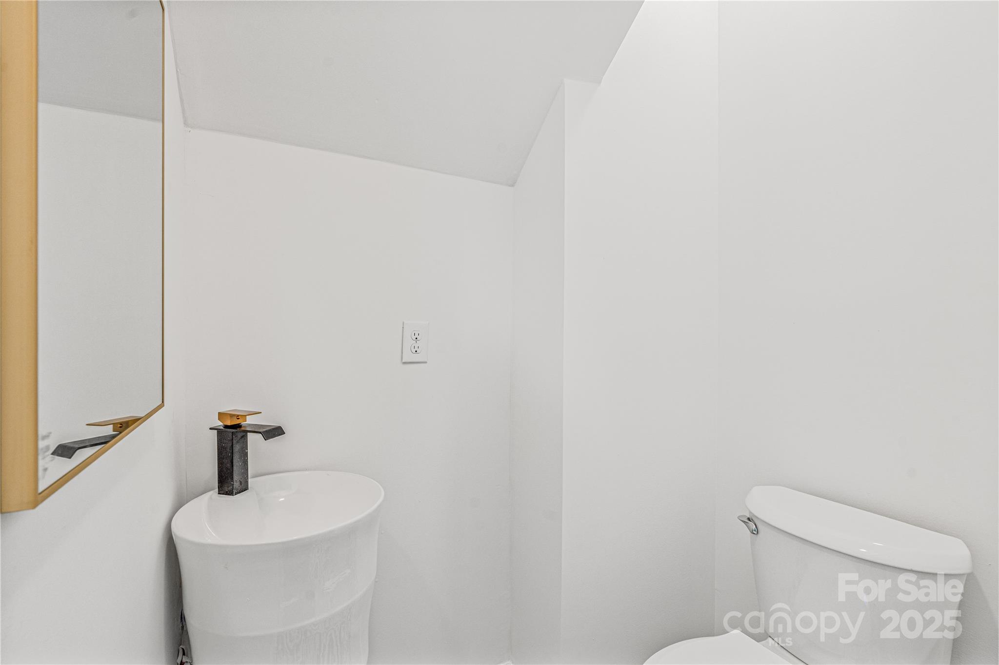 512 N Mulberry Street