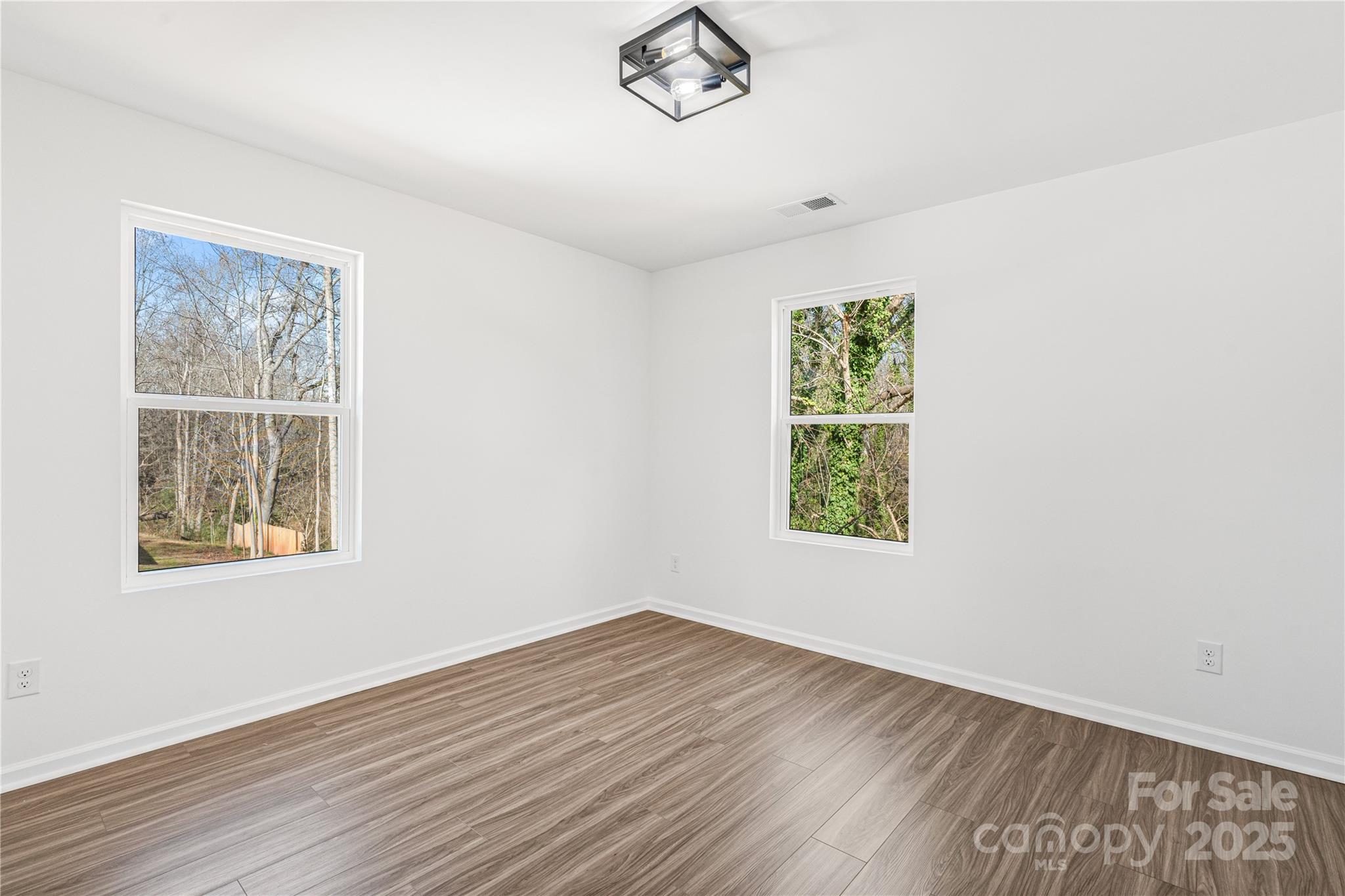 512 N Mulberry Street