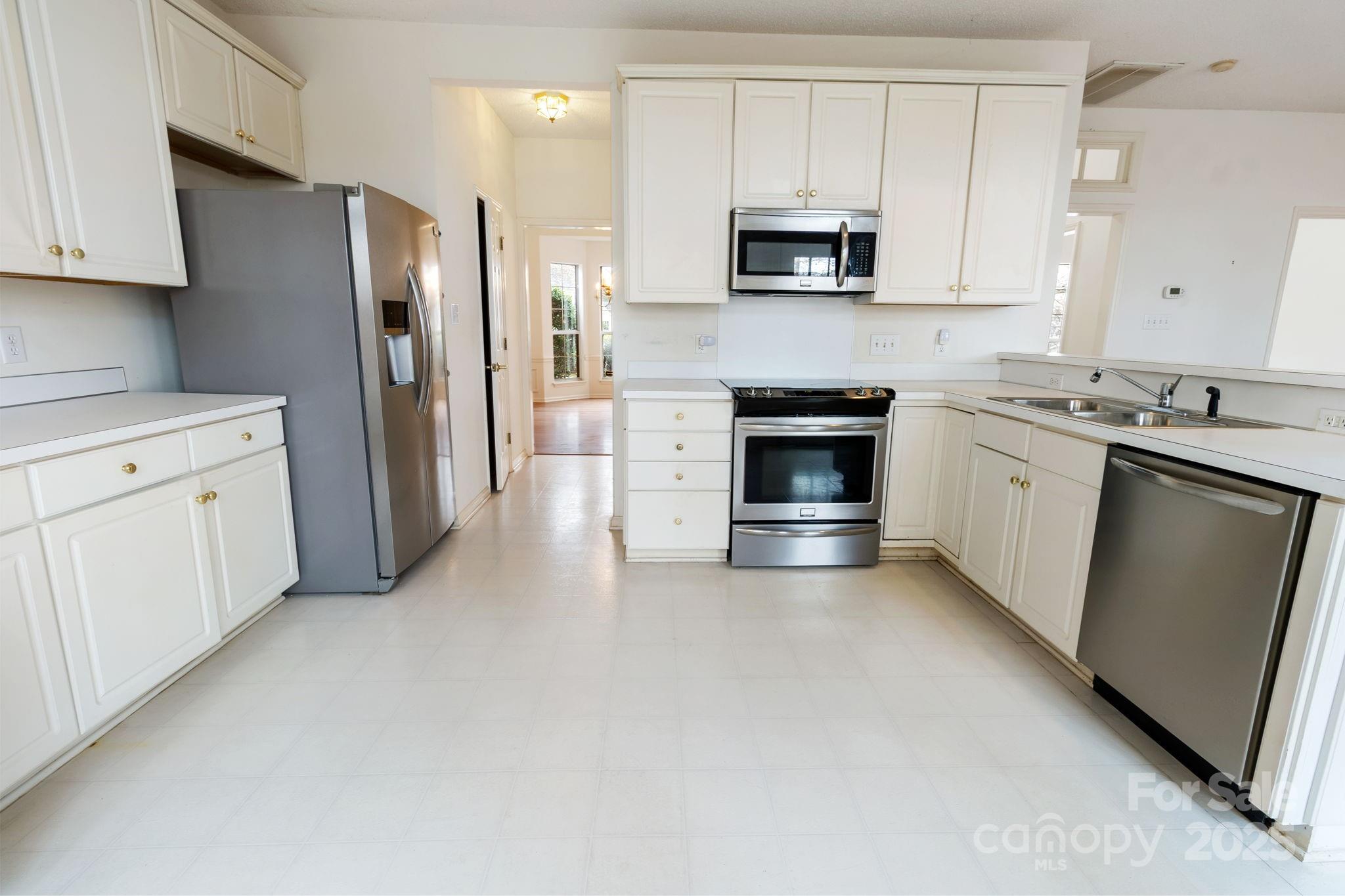 6102 Garamond Court Unit: 12