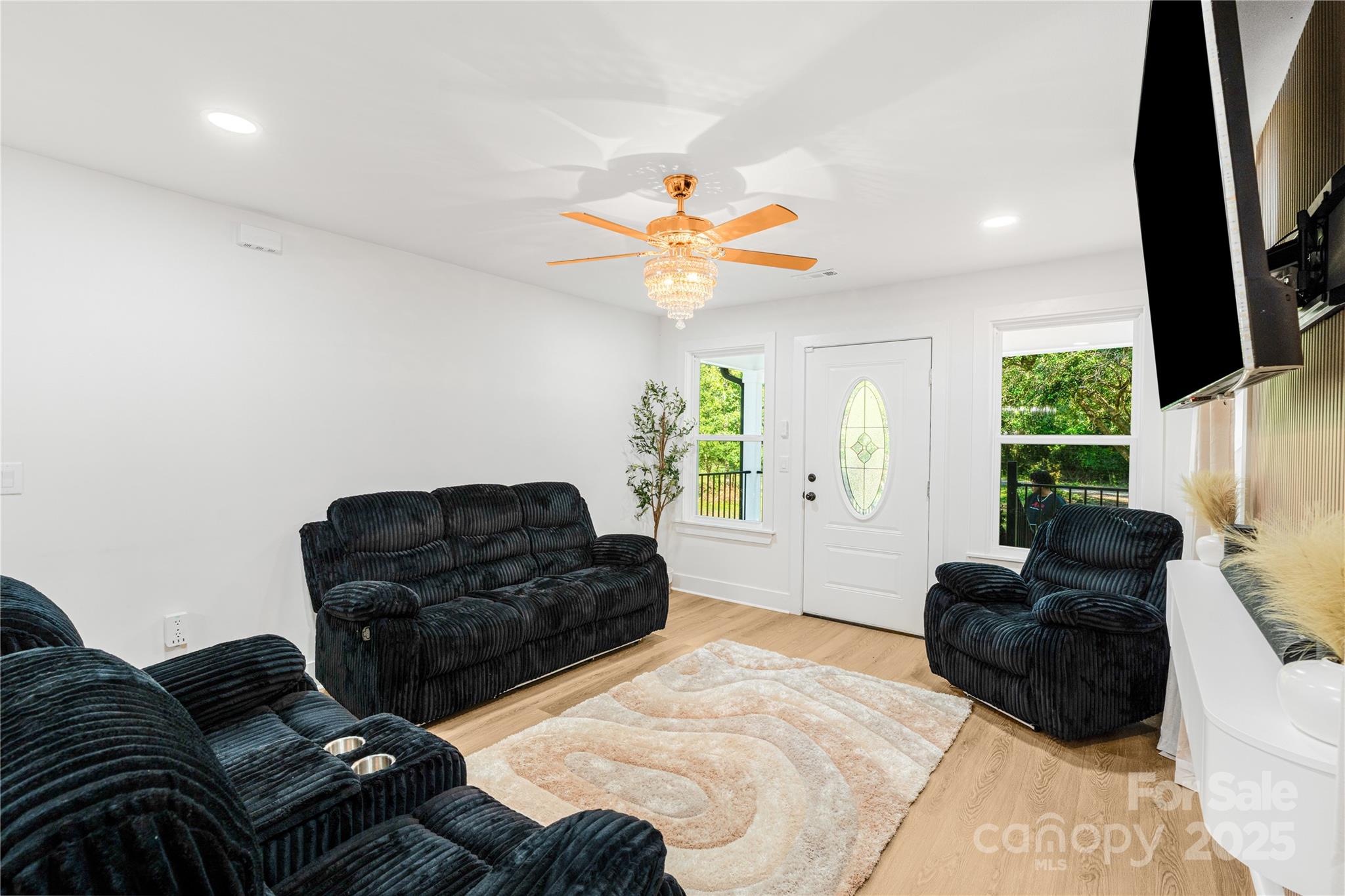 116 Hornets Nest Court