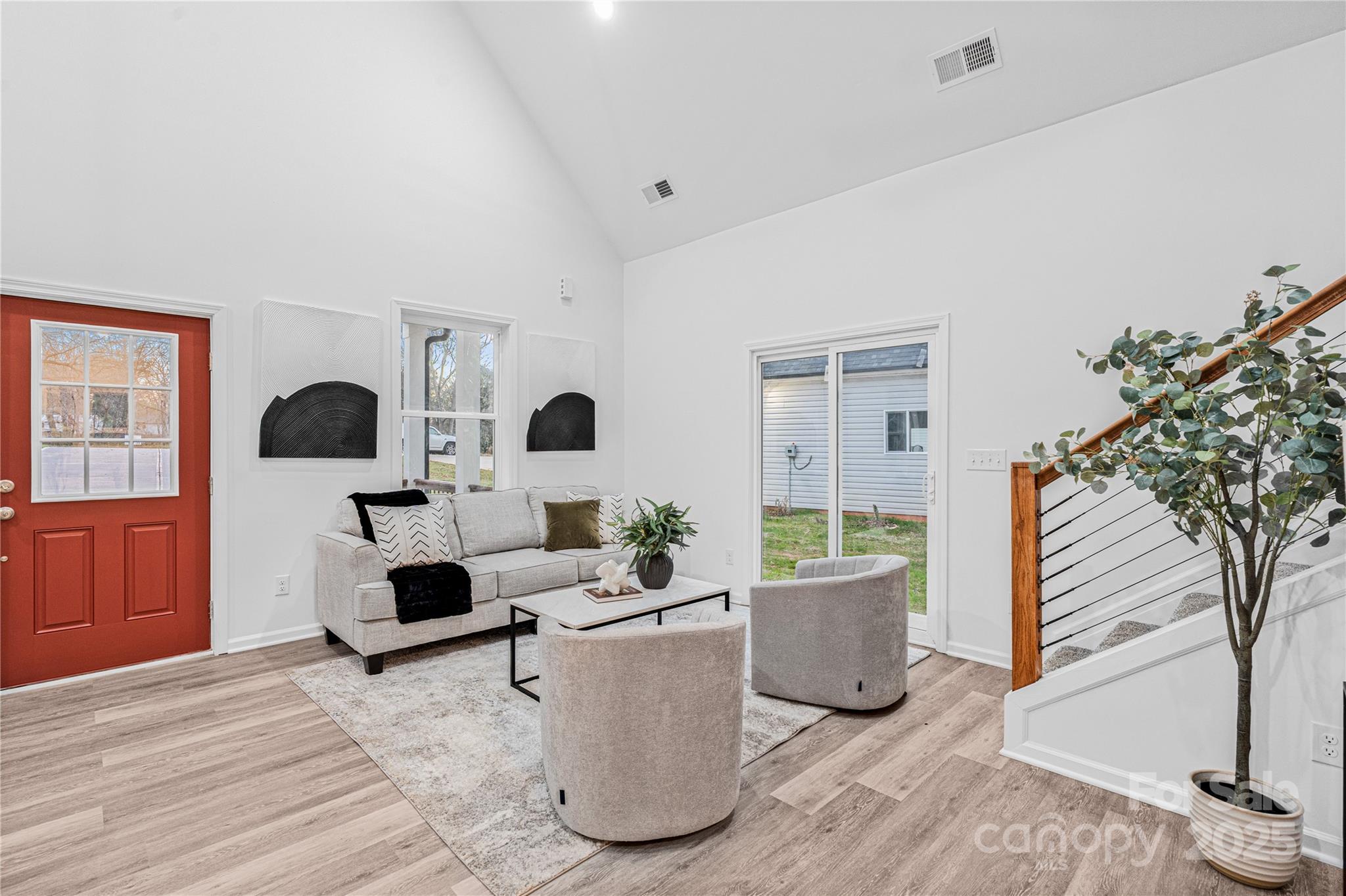 210 N Mulberry Street