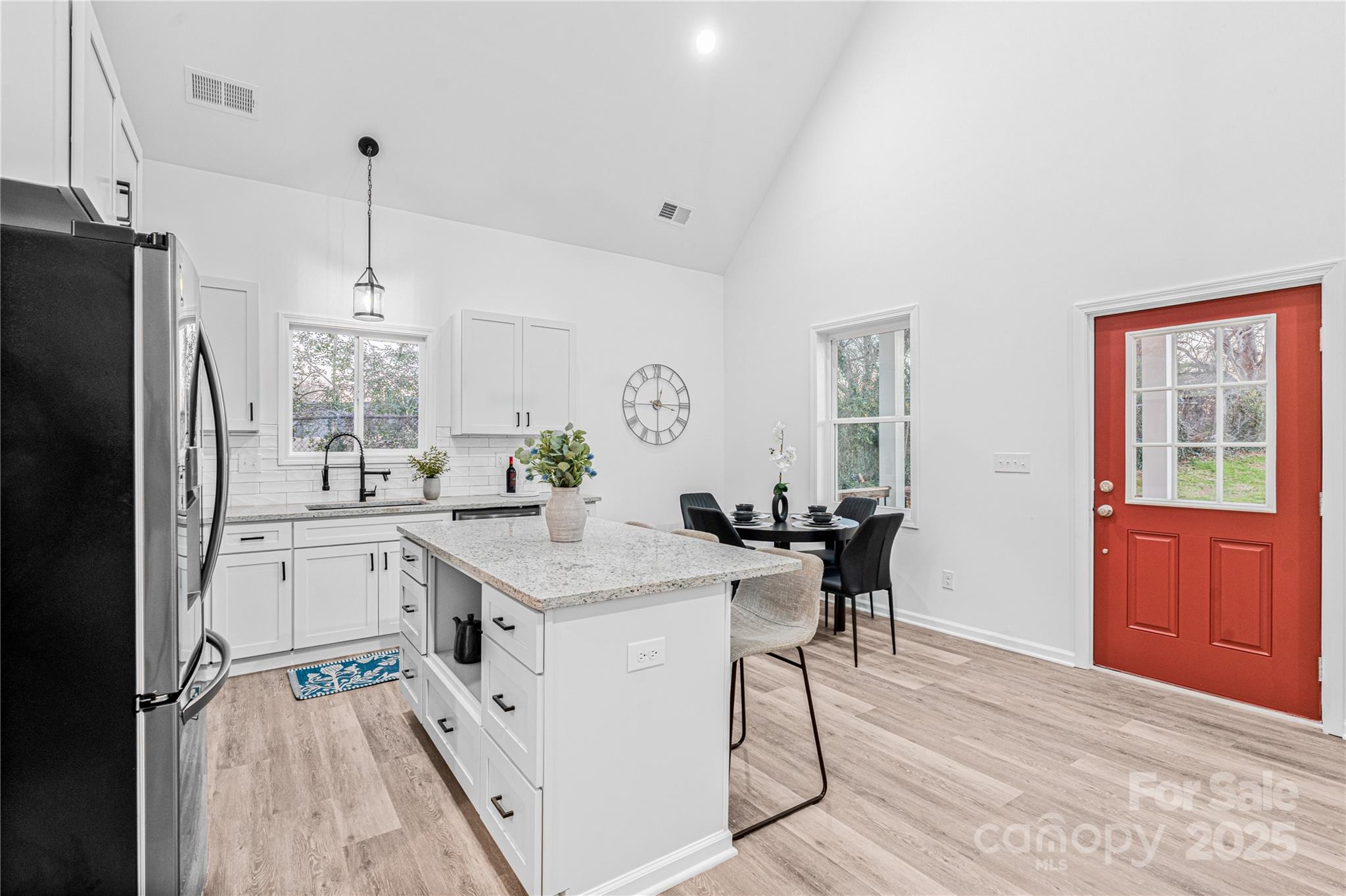 210 N Mulberry Street