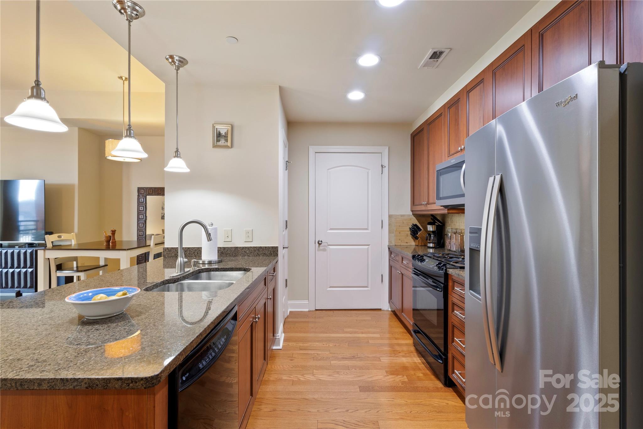 701 Royal Court Unit: 603