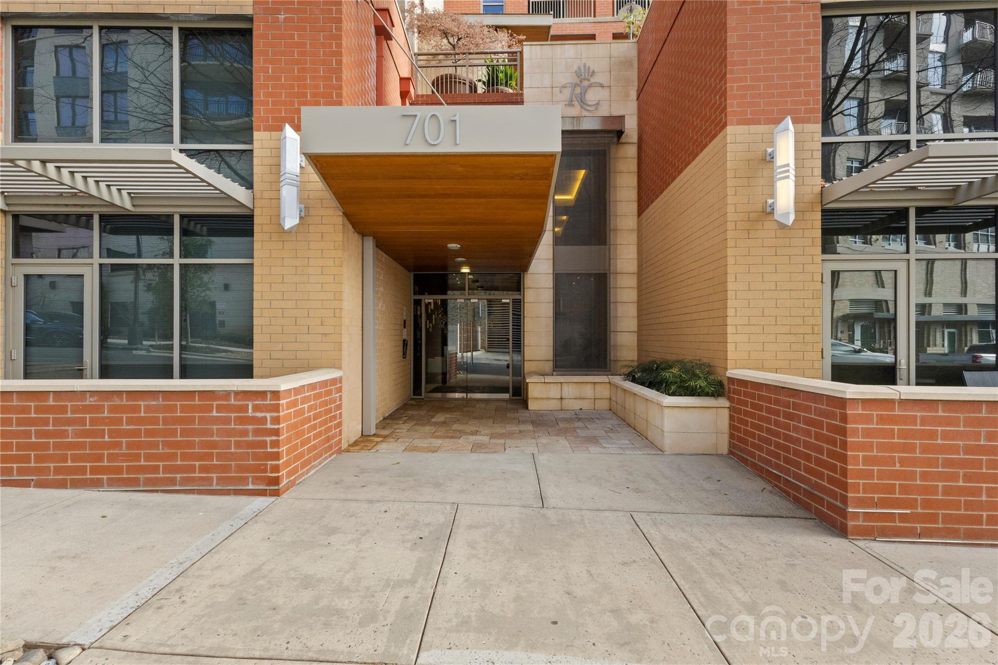 701 Royal Court Unit: 603