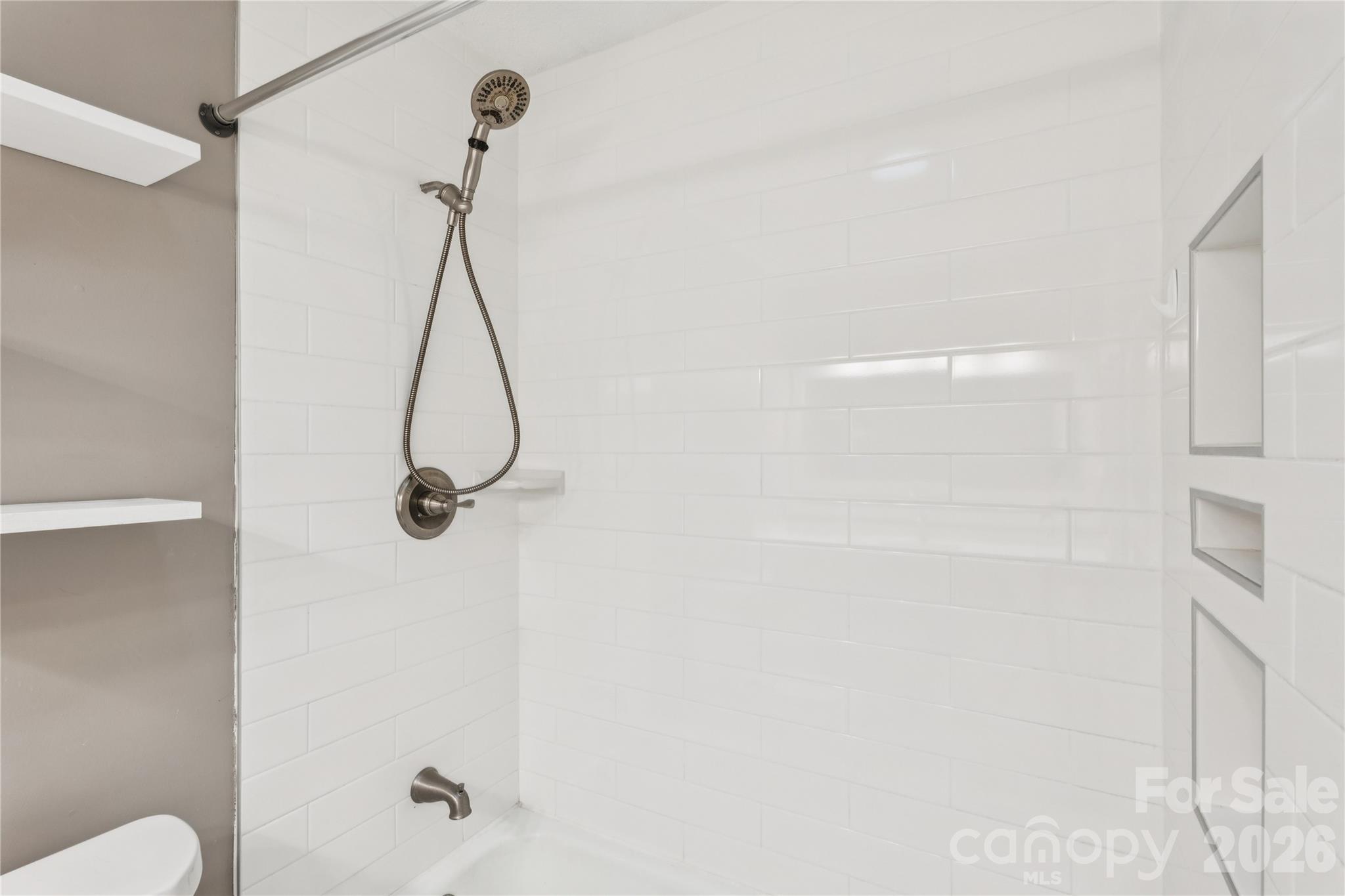 1001 Eaglewood Avenue