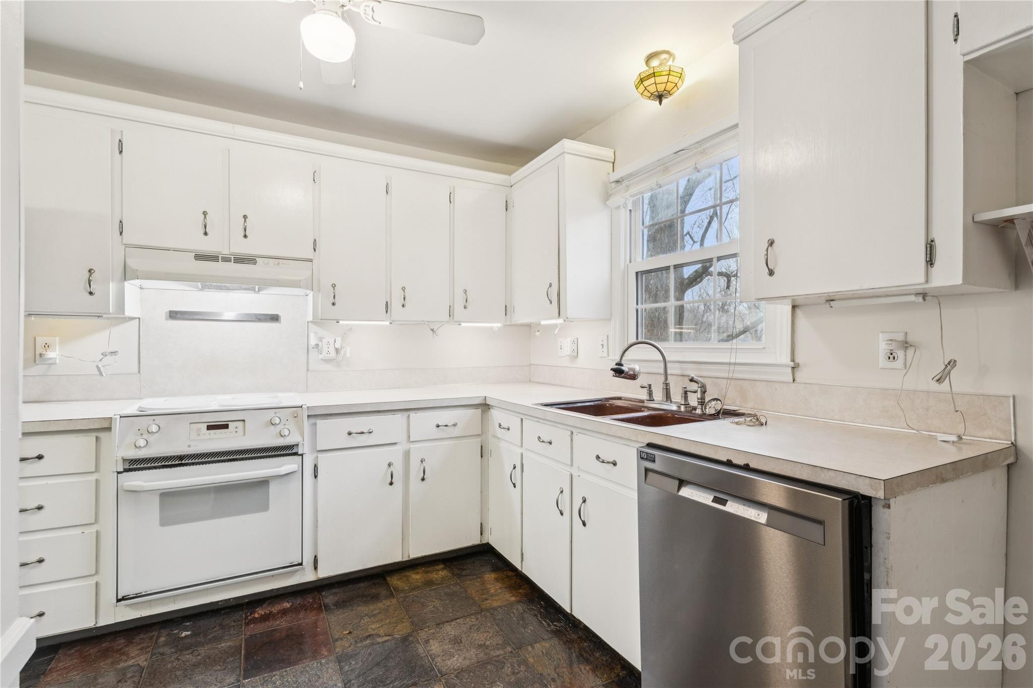 1001 Eaglewood Avenue