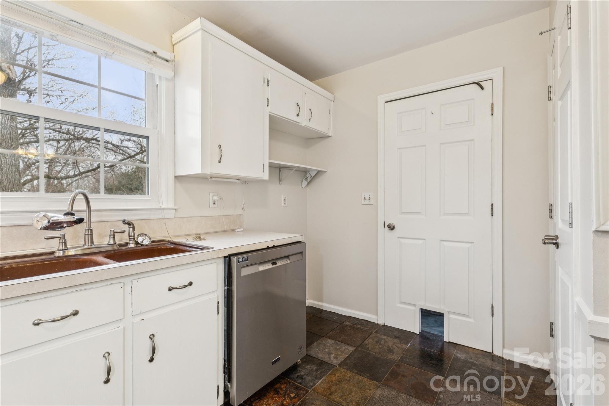 1001 Eaglewood Avenue