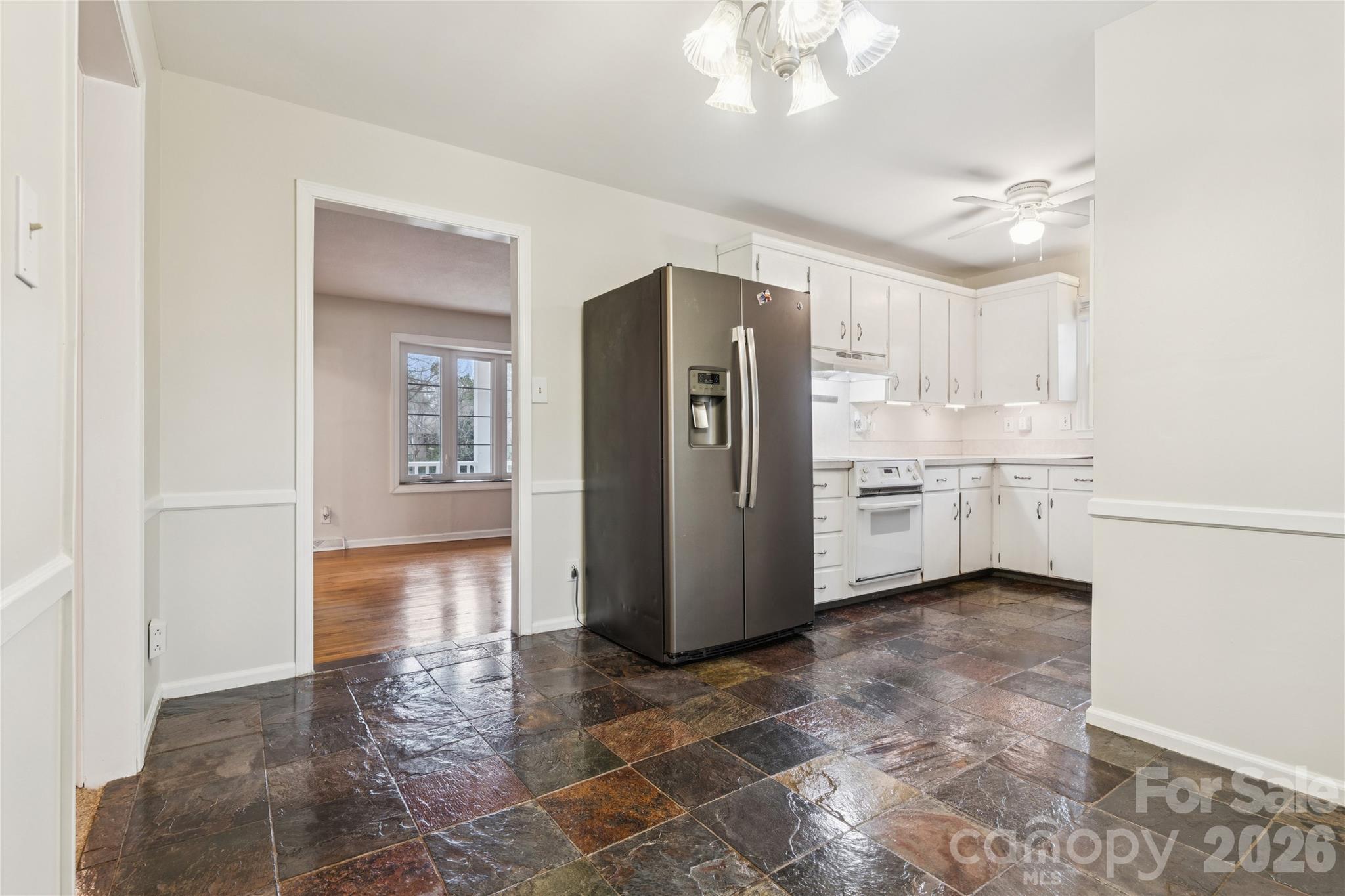 1001 Eaglewood Avenue