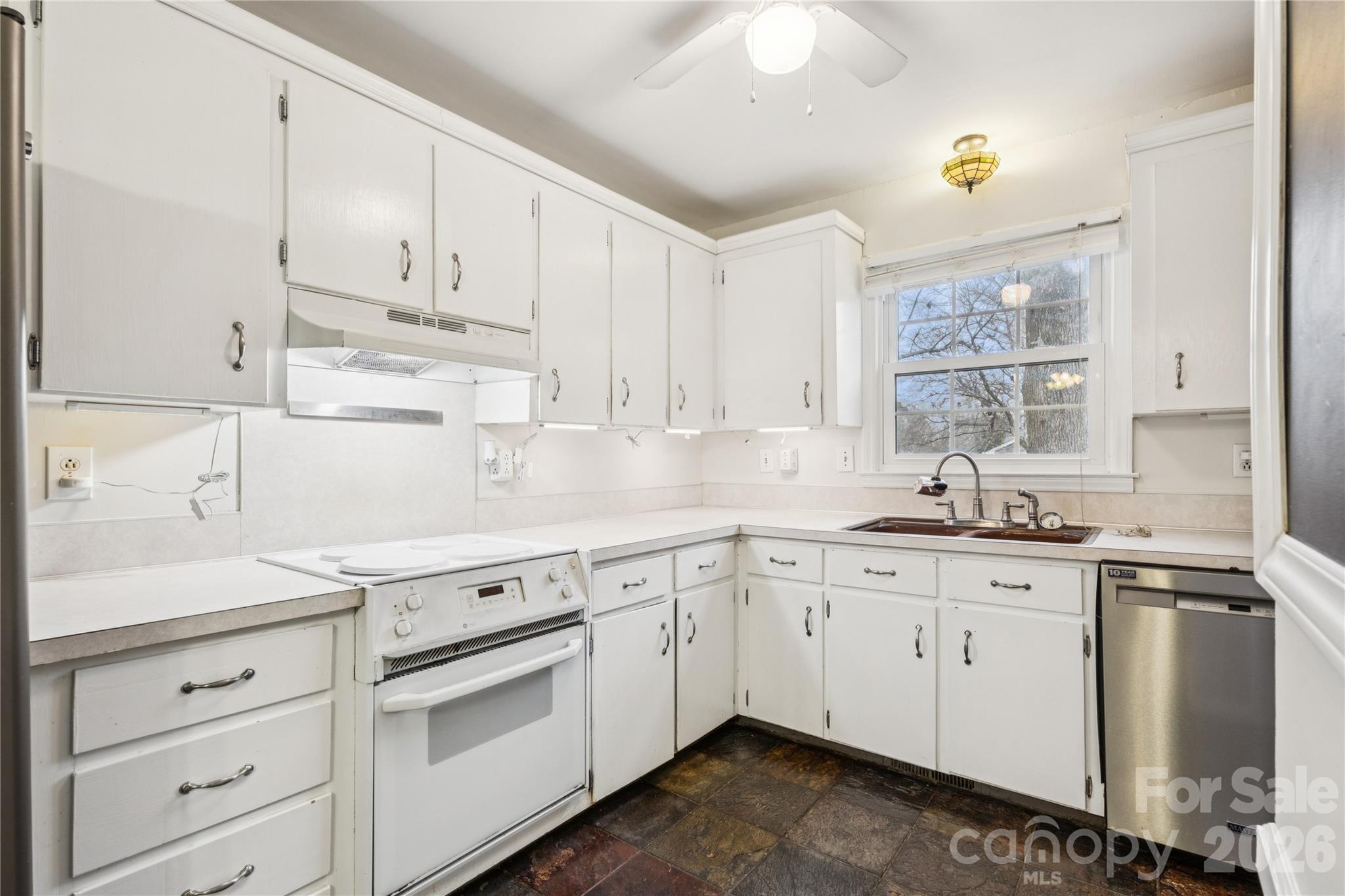 1001 Eaglewood Avenue