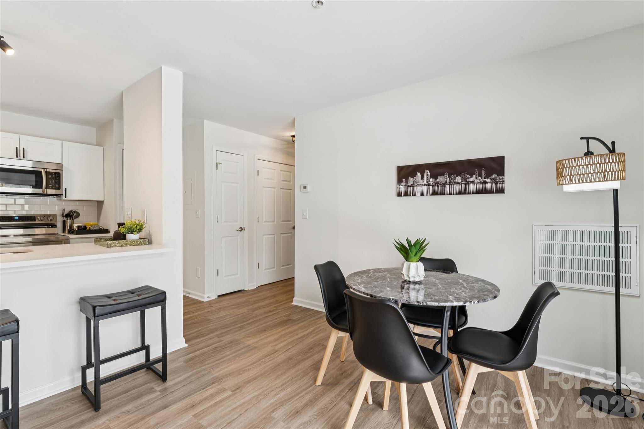 1620 Arlyn Circle Unit: B