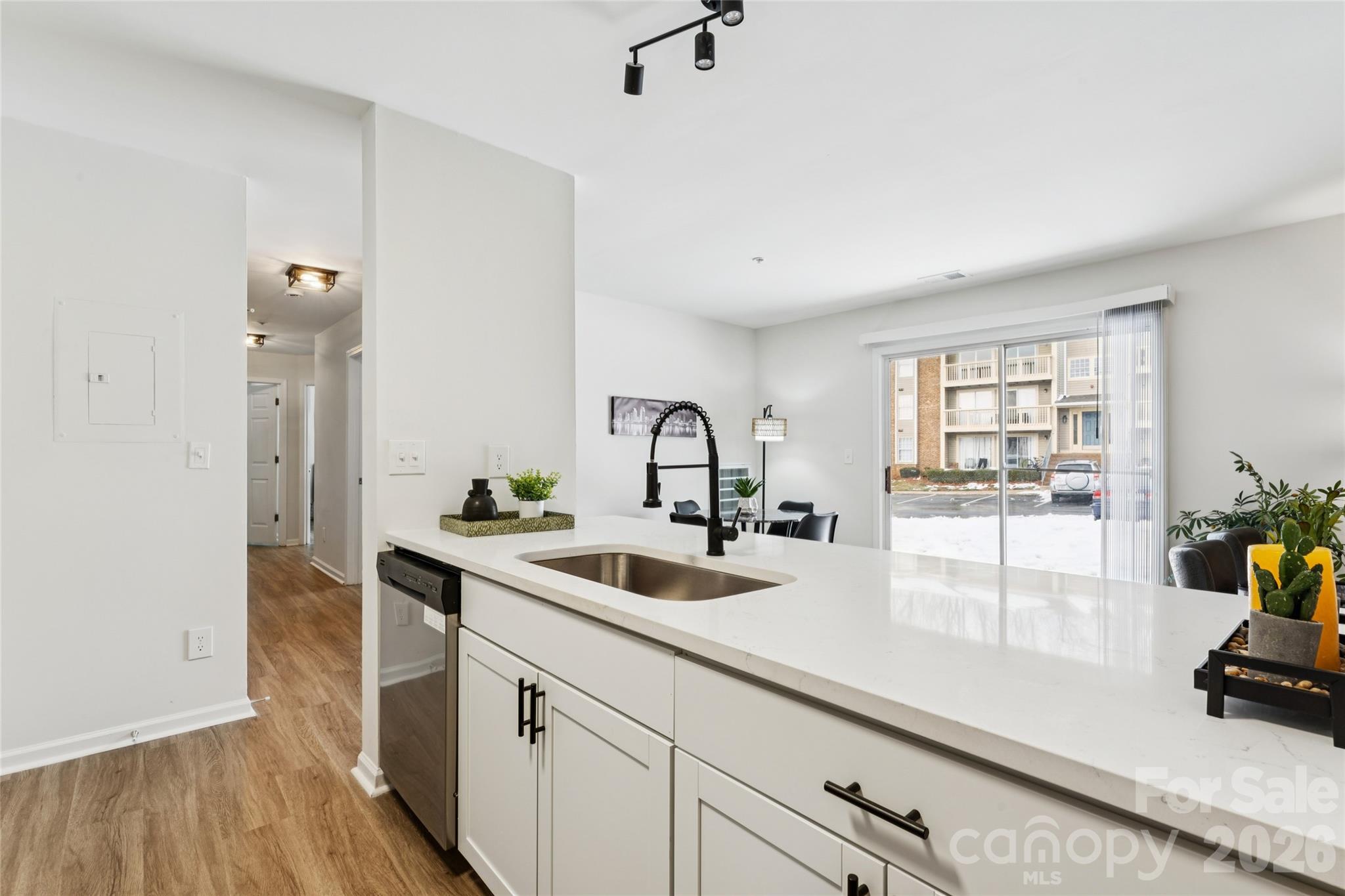 1620 Arlyn Circle Unit: B